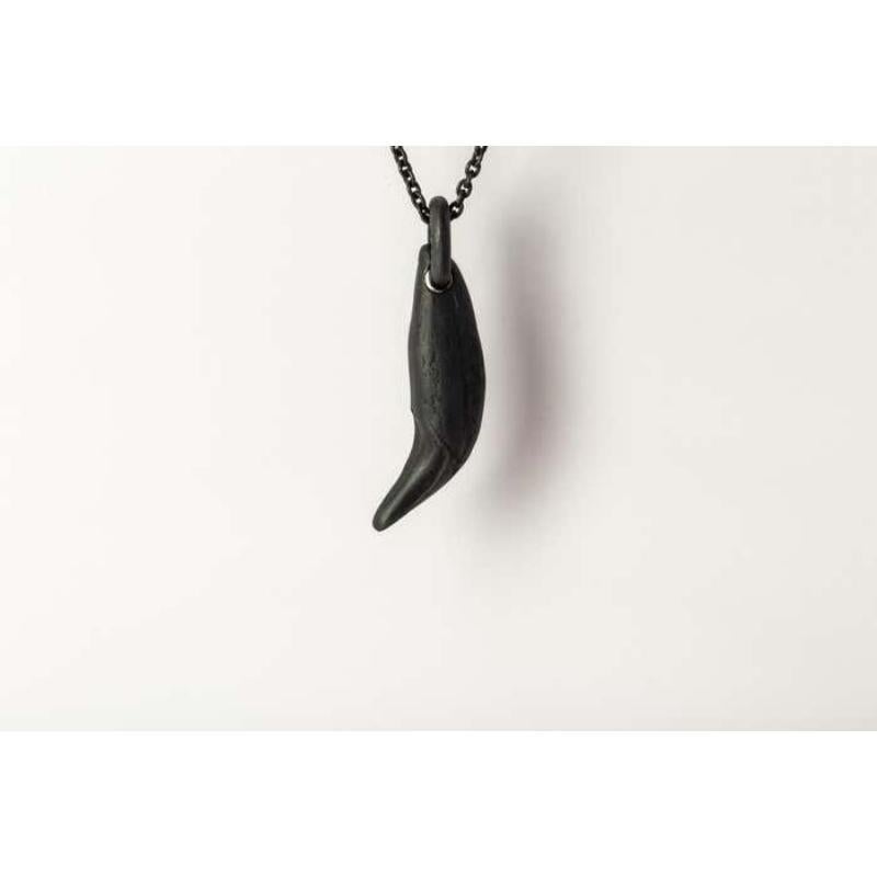 Bear Tooth Necklace Ghost (Small, KA) For Sale 1
