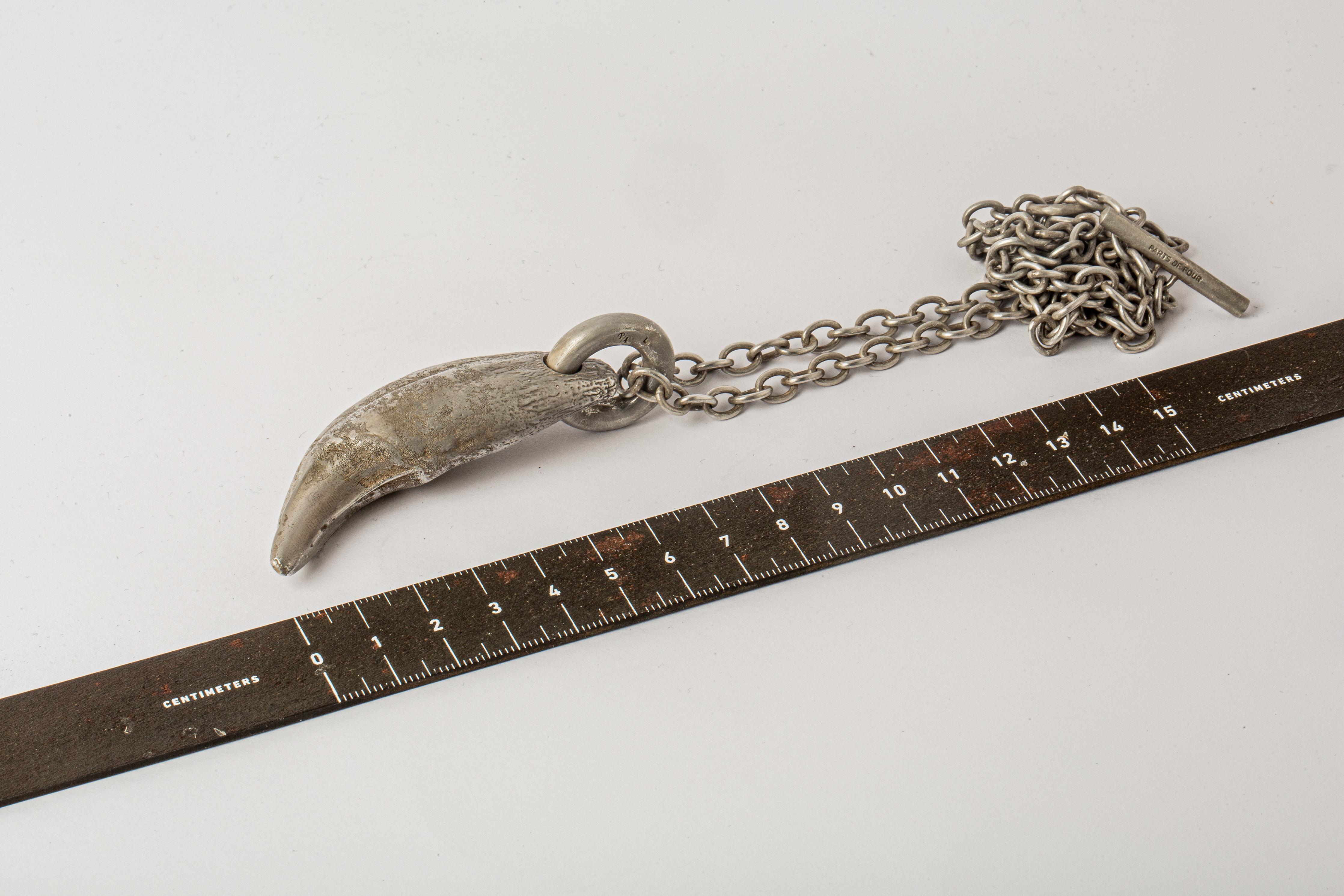Bear Tooth Necklace (Ghost, var. large, AS+DA) In New Condition For Sale In PARIS, FR