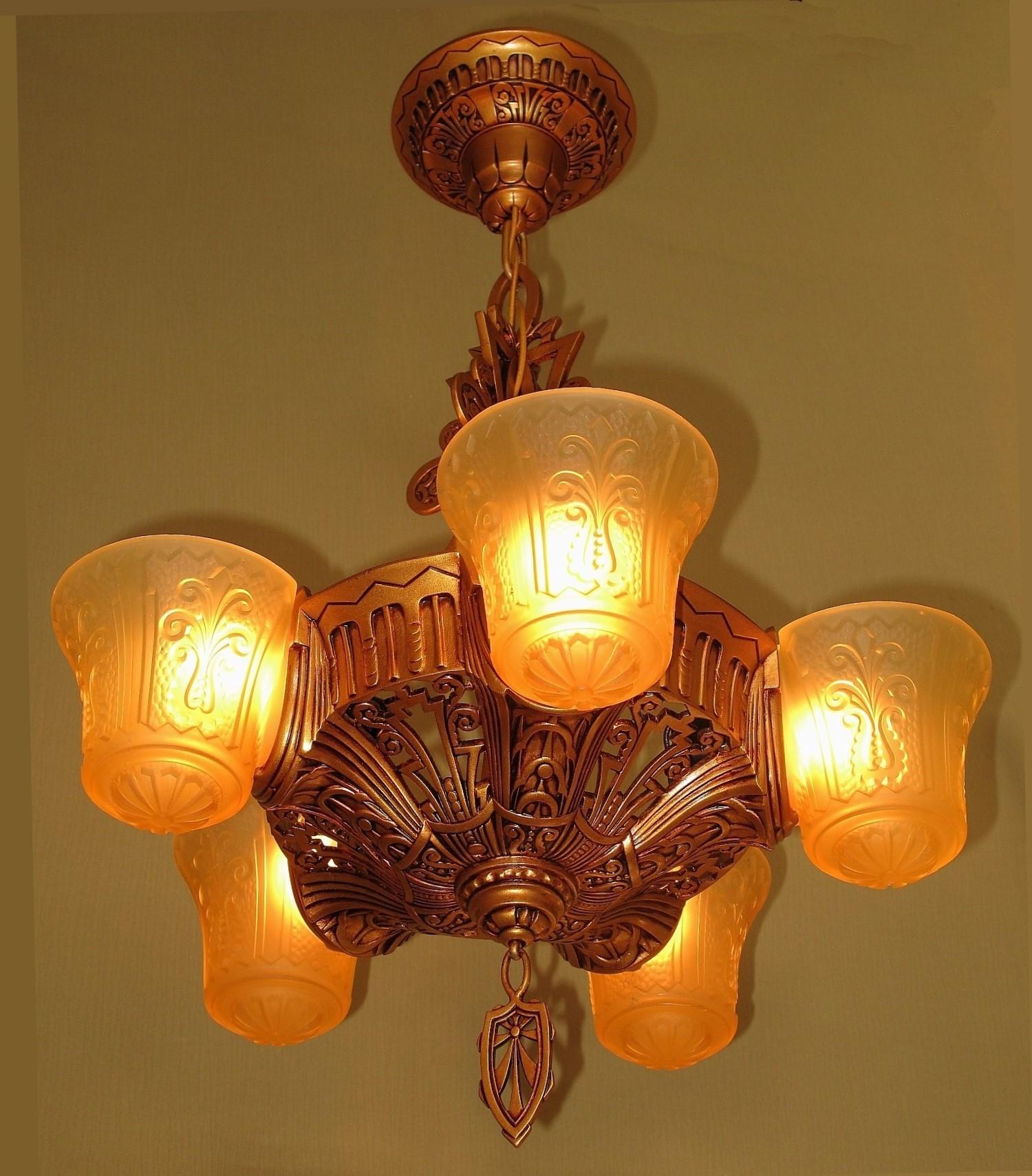 Beardslee of Chicago 5 Slip Shade Fixture, circa 1934, 2 Available For Sale 3