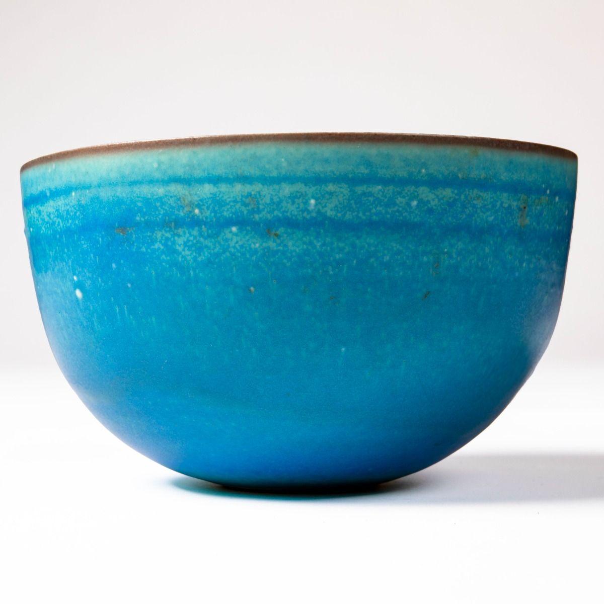 Moderno Ciotola in gres danese Beate Andersen con smalto blu turchese, firmata e datata in vendita