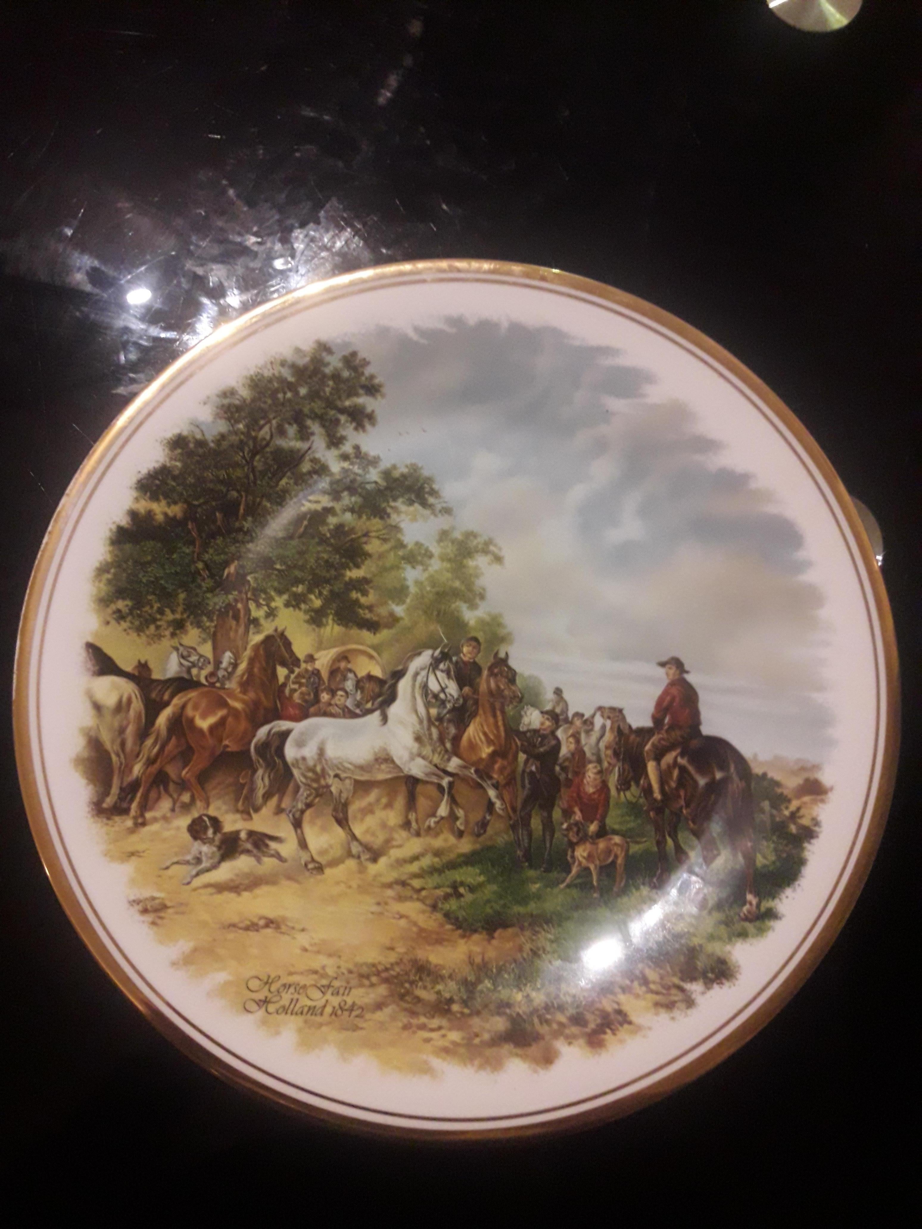 Cold-Painted Beatiful large Chinese porcelain Plates For Sale