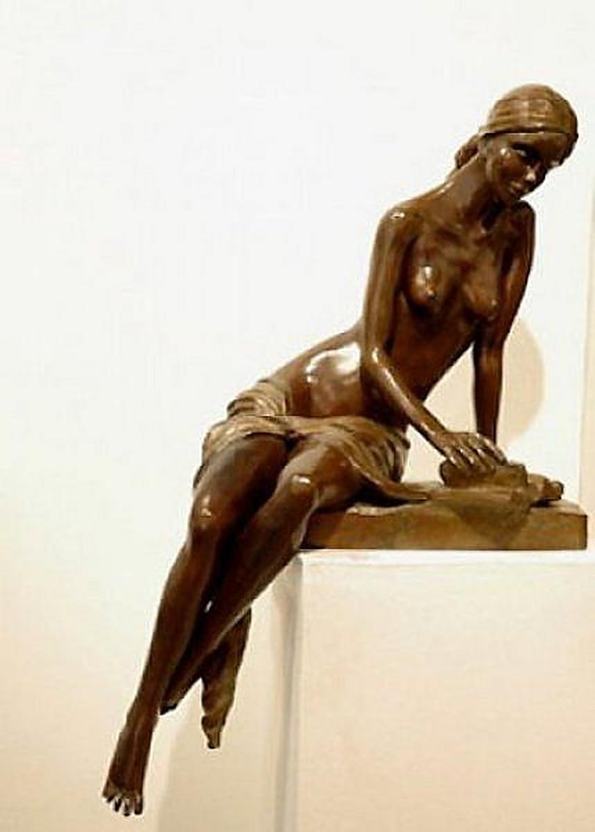 Beatrice BISSARA Figurative Sculpture - Evasion