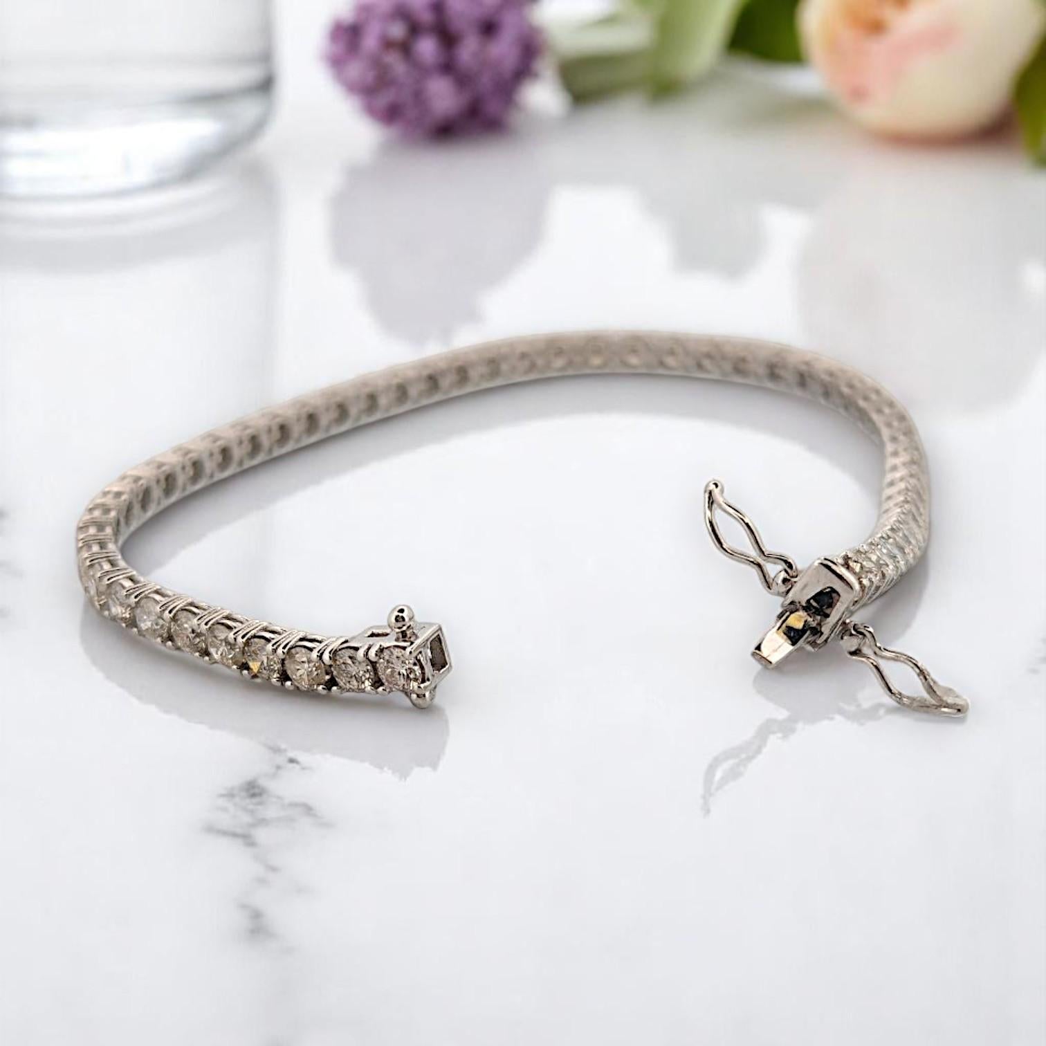 Bracciale tennis con diamanti Beatrice  Oro bianco 14K  Diamante rotondo Nature da 5,0ctw In condizioni Nuovo in vendita a Greeneville, TN
