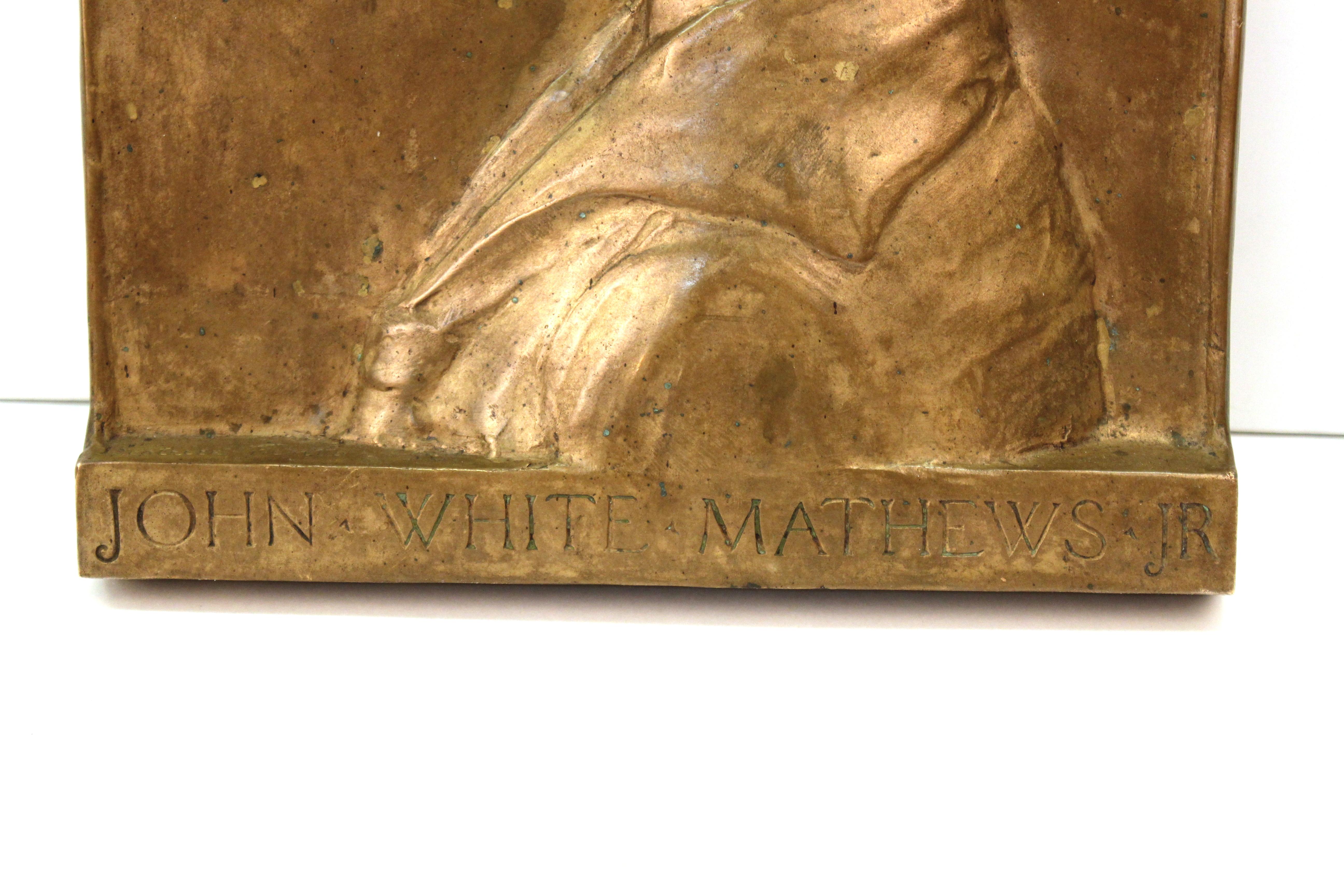 Mouvement esthétique Beatrice Fenton Portrait profilé en relief Plaque en bronze de John White Mathews Jr en vente