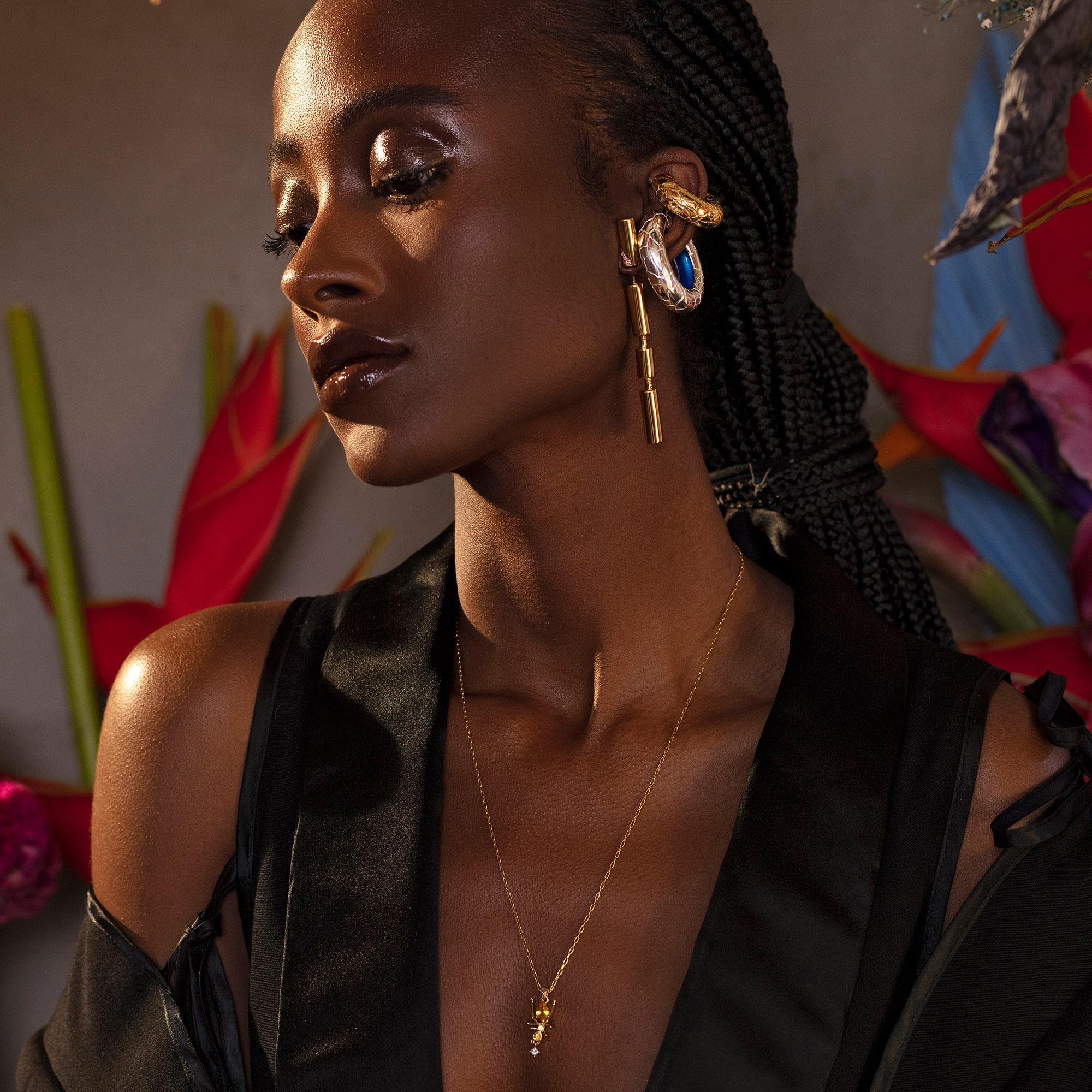 Femenino o masculino Beatrice Mini Ear Cuff Oro de Joyería Fina Cocoerow en venta