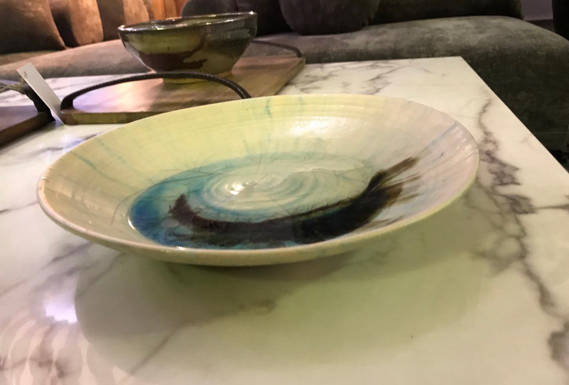 Beatrice Wood Signed Early Large Mid-Century Modern Low Bowl Plate Charger 1940s In Good Condition For Sale In Studio City, CA