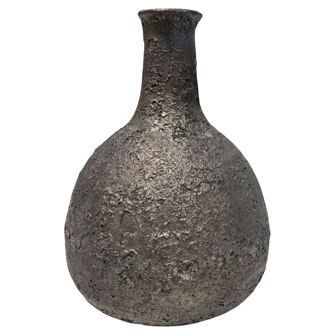 Vase signé Beatrice Wood California Pottery du milieu du siècle à glaçure foncée en forme de cratère de lave