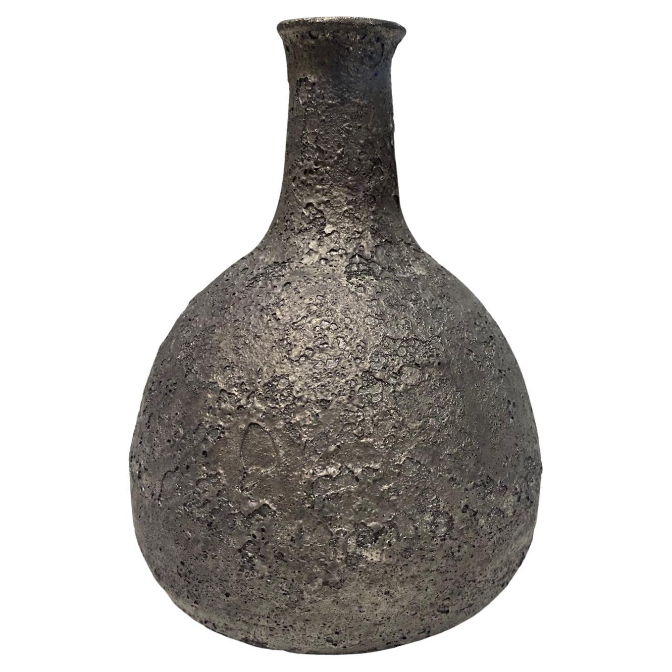 Vaso firmato da Beatrice Wood della California Pottery di metà secolo con smalto Lava Crater Scuro in vendita