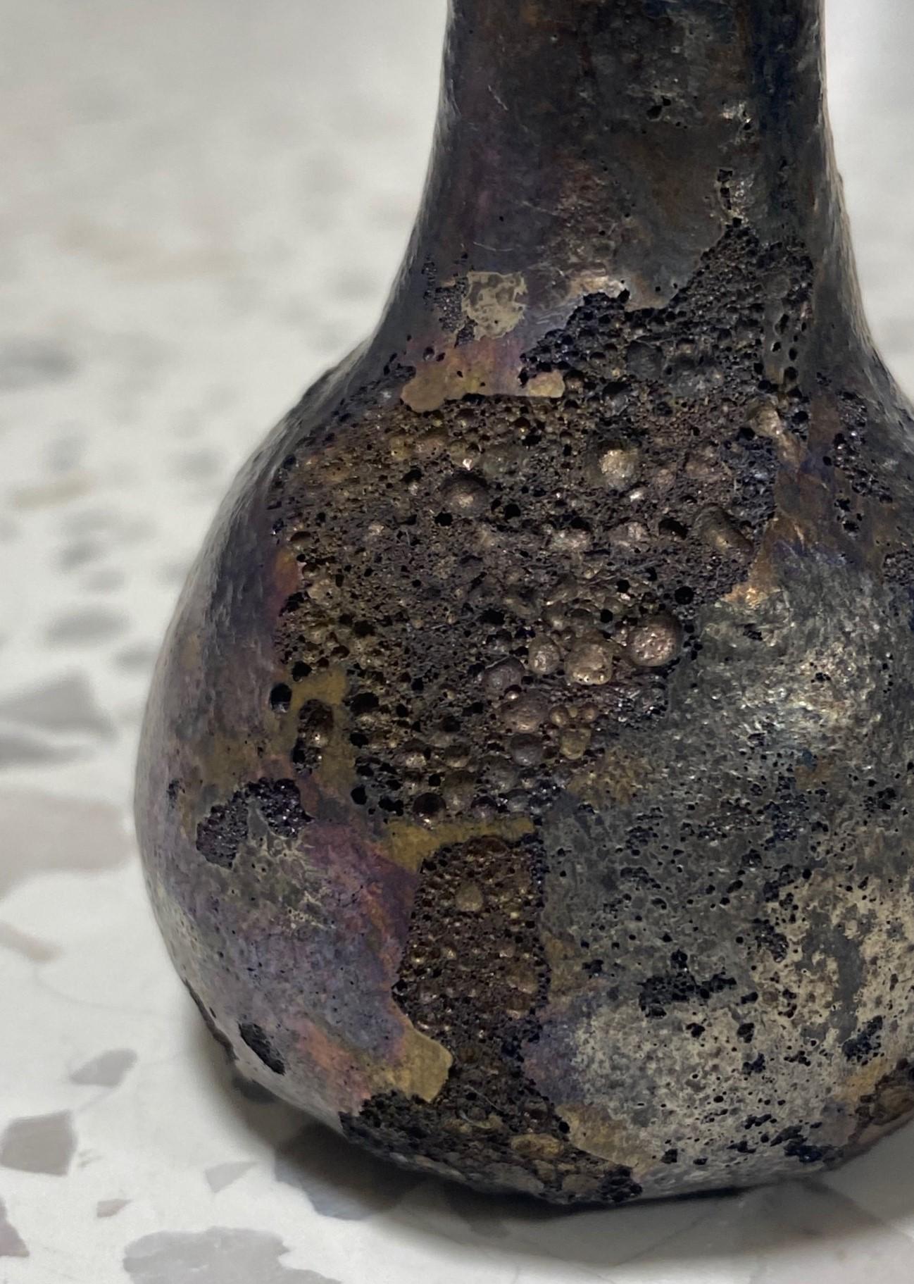 Beatrice Wood Jarrón firmado de mediados de siglo de California Pottery con esmalte brillante de lava oscura Moderno de mediados de siglo en venta