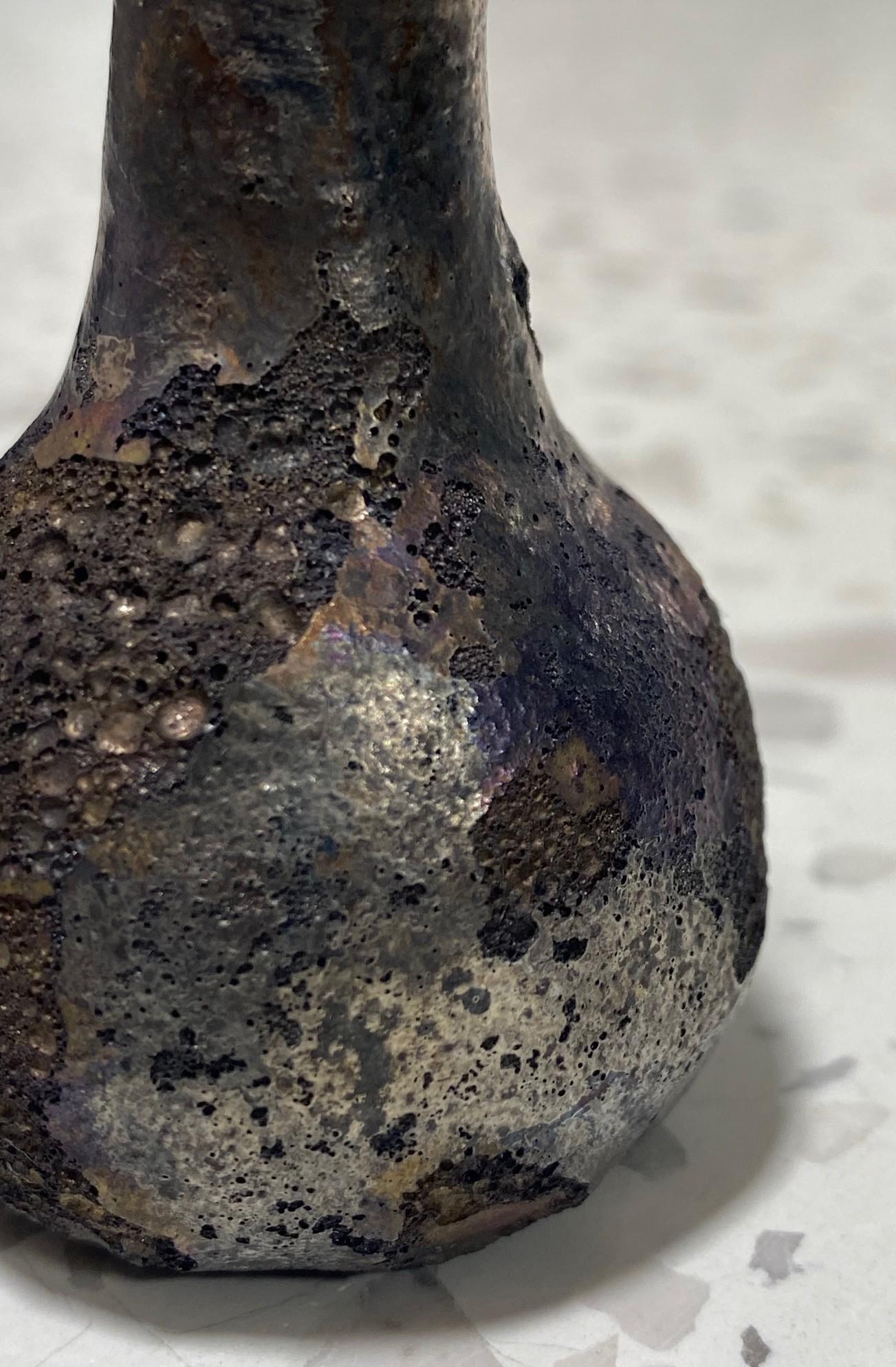 Beatrice Wood Jarrón firmado de mediados de siglo de California Pottery con esmalte brillante de lava oscura Estadounidense en venta