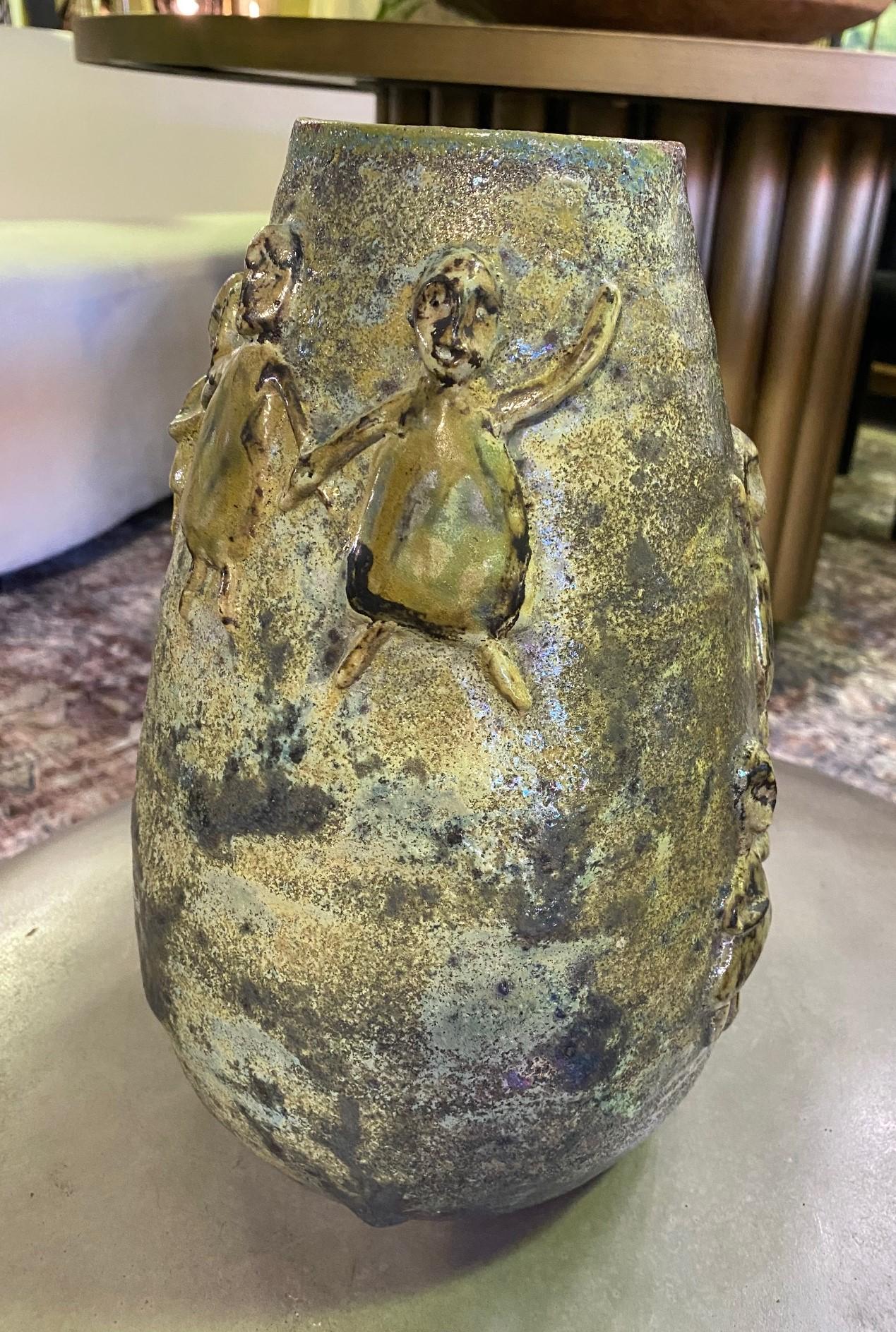 Monumentale große figurative Lüsterglasur-Vase von Beatrice Wood, signiert, Mid-Century (amerikanisch) im Angebot