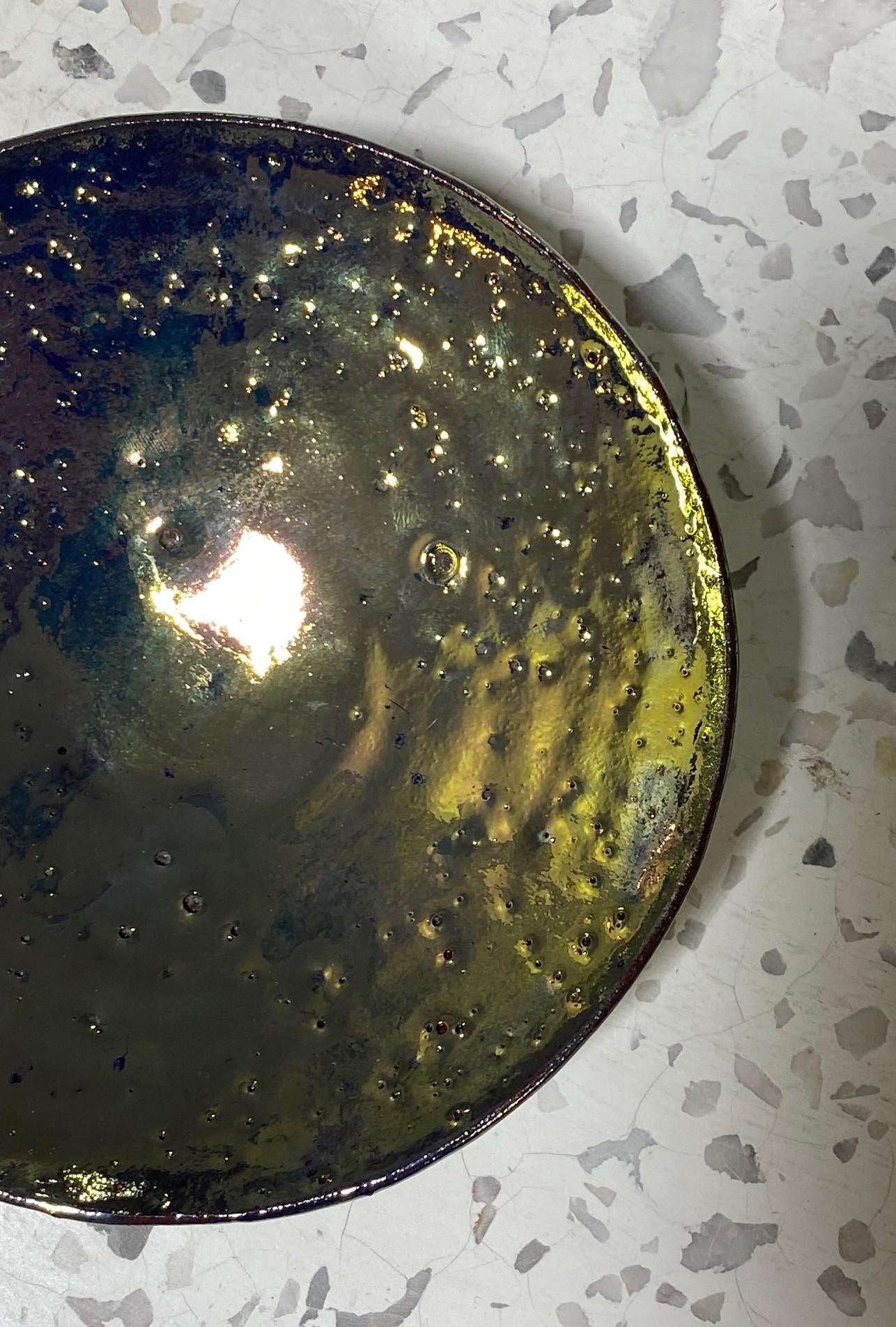 Beatrice Wood Signed Volcanic Iridescent Gold Luster Studio Pottery Bowl Plate In Good Condition In Studio City, CA