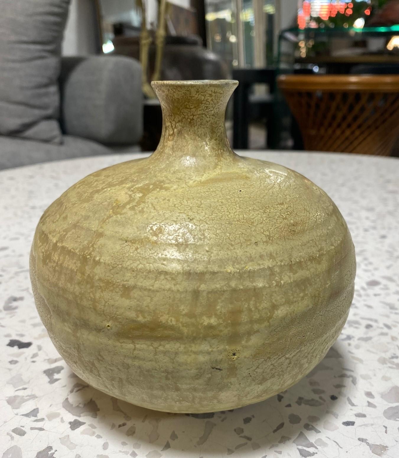 Beatrice Wood Signed Volcanic Lava Glaze Mid-Century Modern Studio Vase Vessel In Good Condition For Sale In Studio City, CA