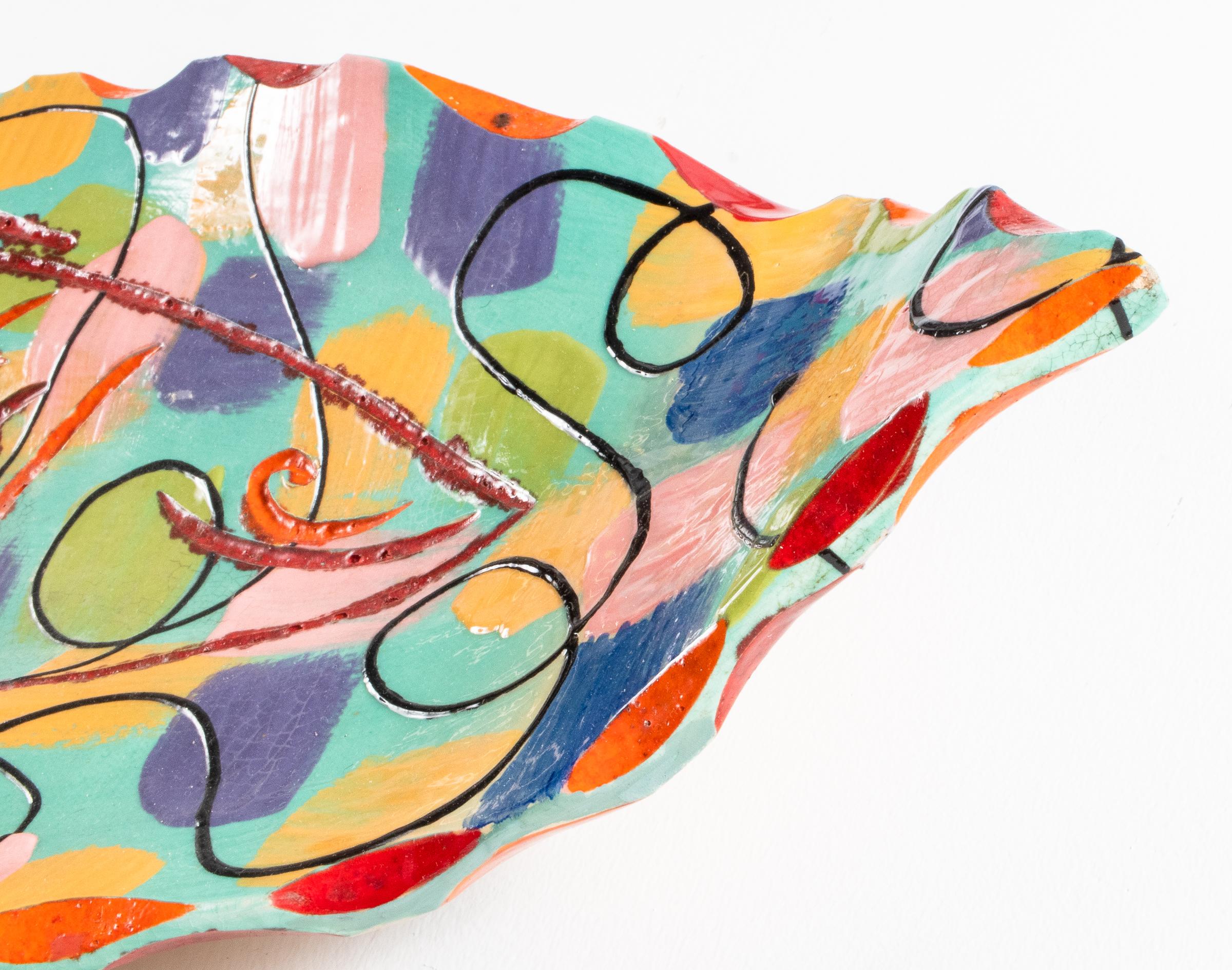 Moderne Fischplatte aus Keramik im Stil von Beatrice Wood im Zustand „Gut“ im Angebot in New York, NY