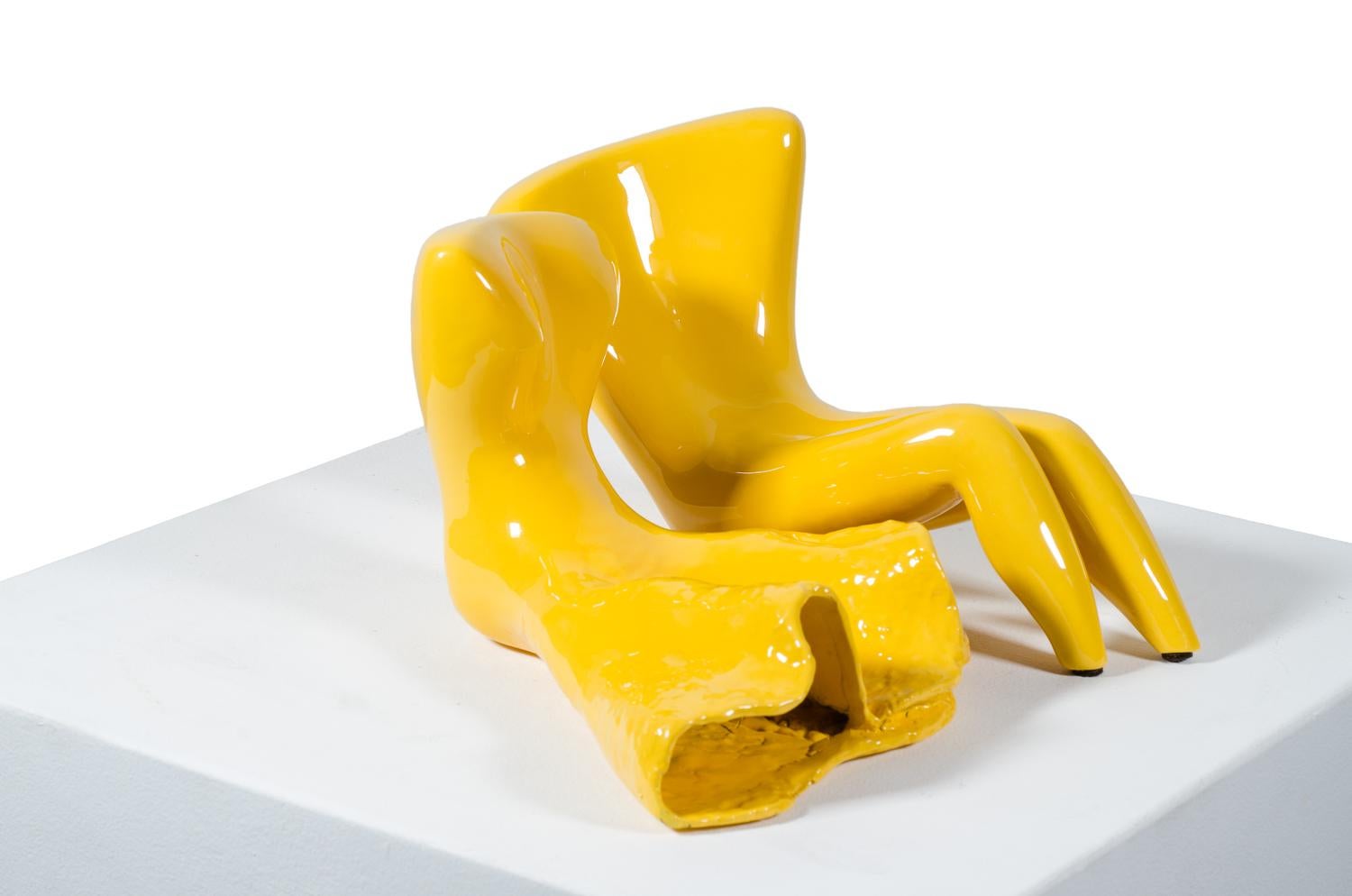 Beatriz Gerenstein Abstract Sculpture - Couple (in yellow)