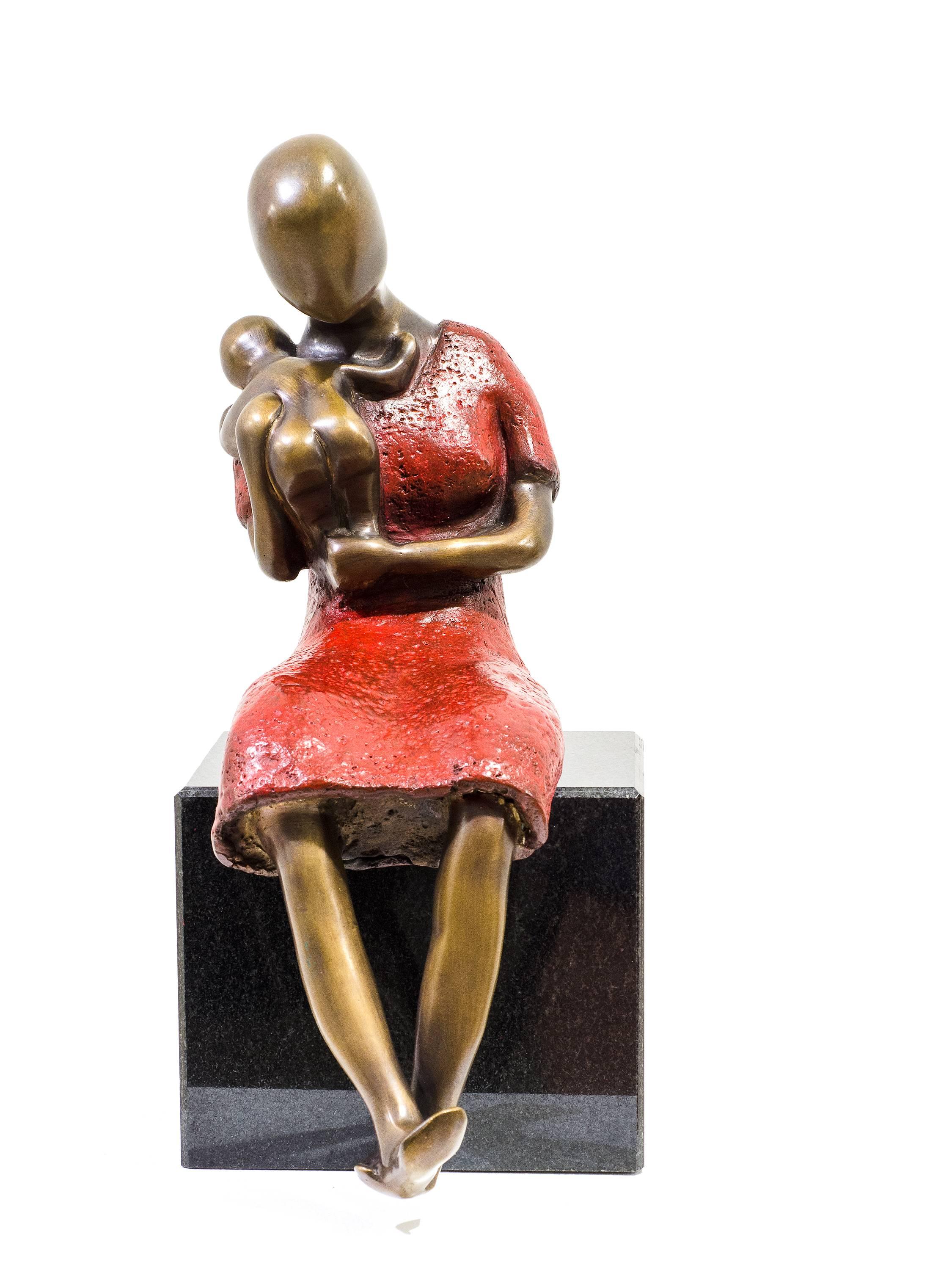Mother in a Red Dress.  - Sculpture by Beatriz Gerenstein