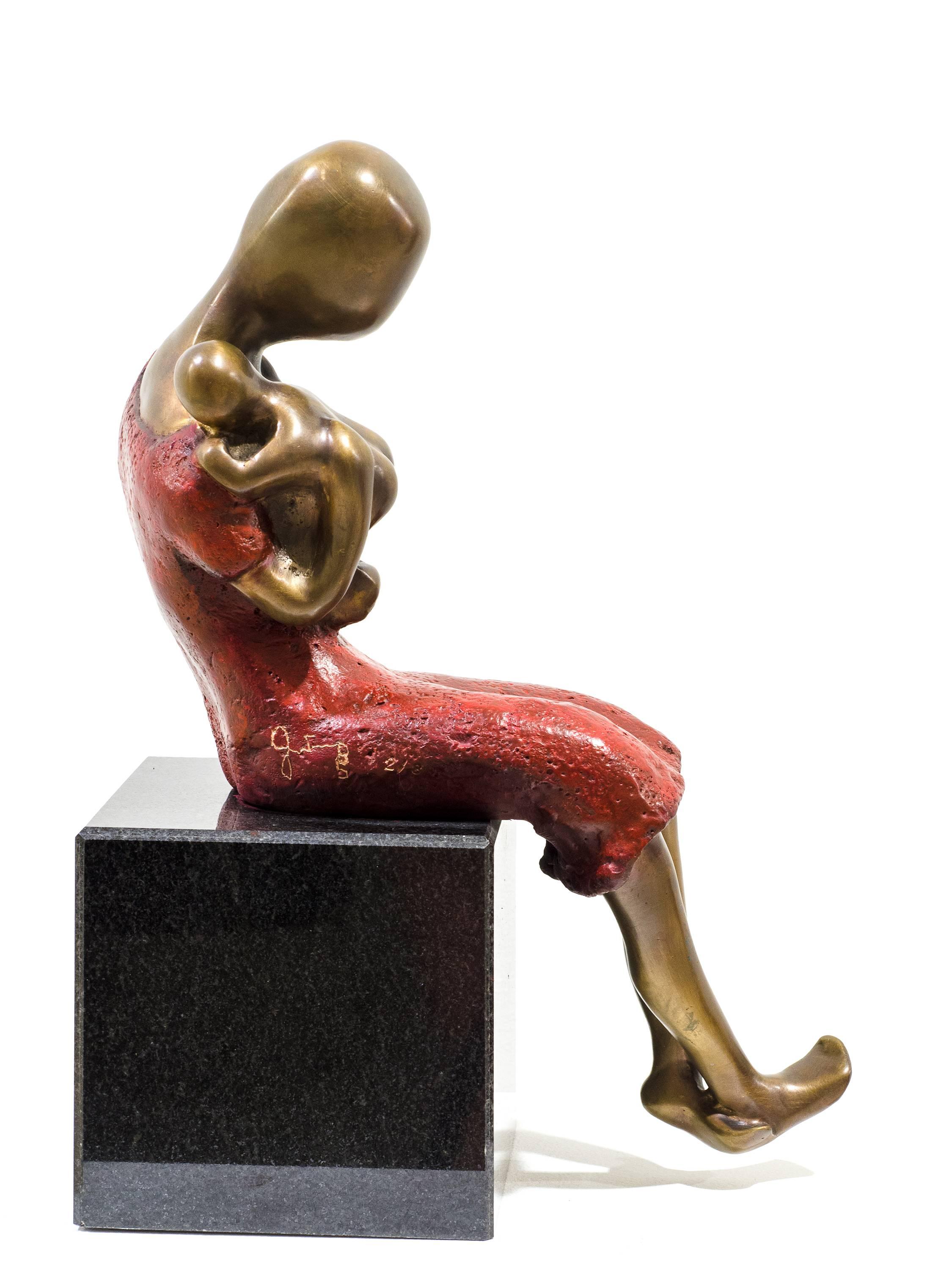 Mother in a Red Dress.  - Gold Figurative Sculpture by Beatriz Gerenstein