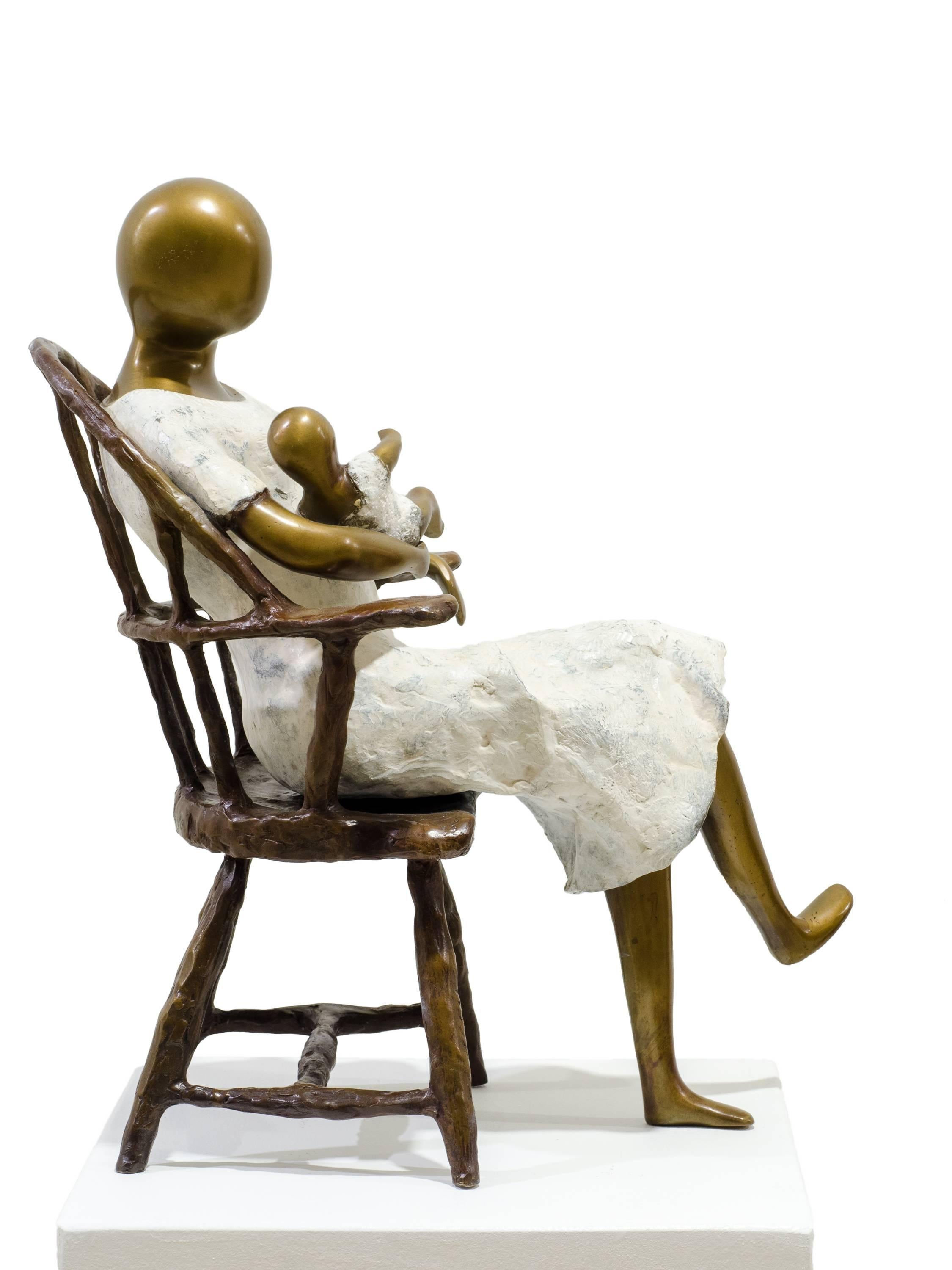 Mother in chair.  - Sculpture by Beatriz Gerenstein