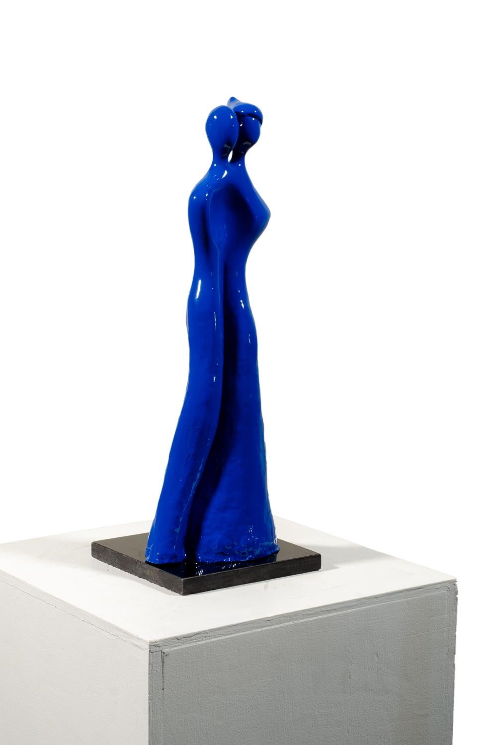 Soul Mates #1 (in blue) When in love, their souls and bodies fuse into just one. - Sculpture by Beatriz Gerenstein