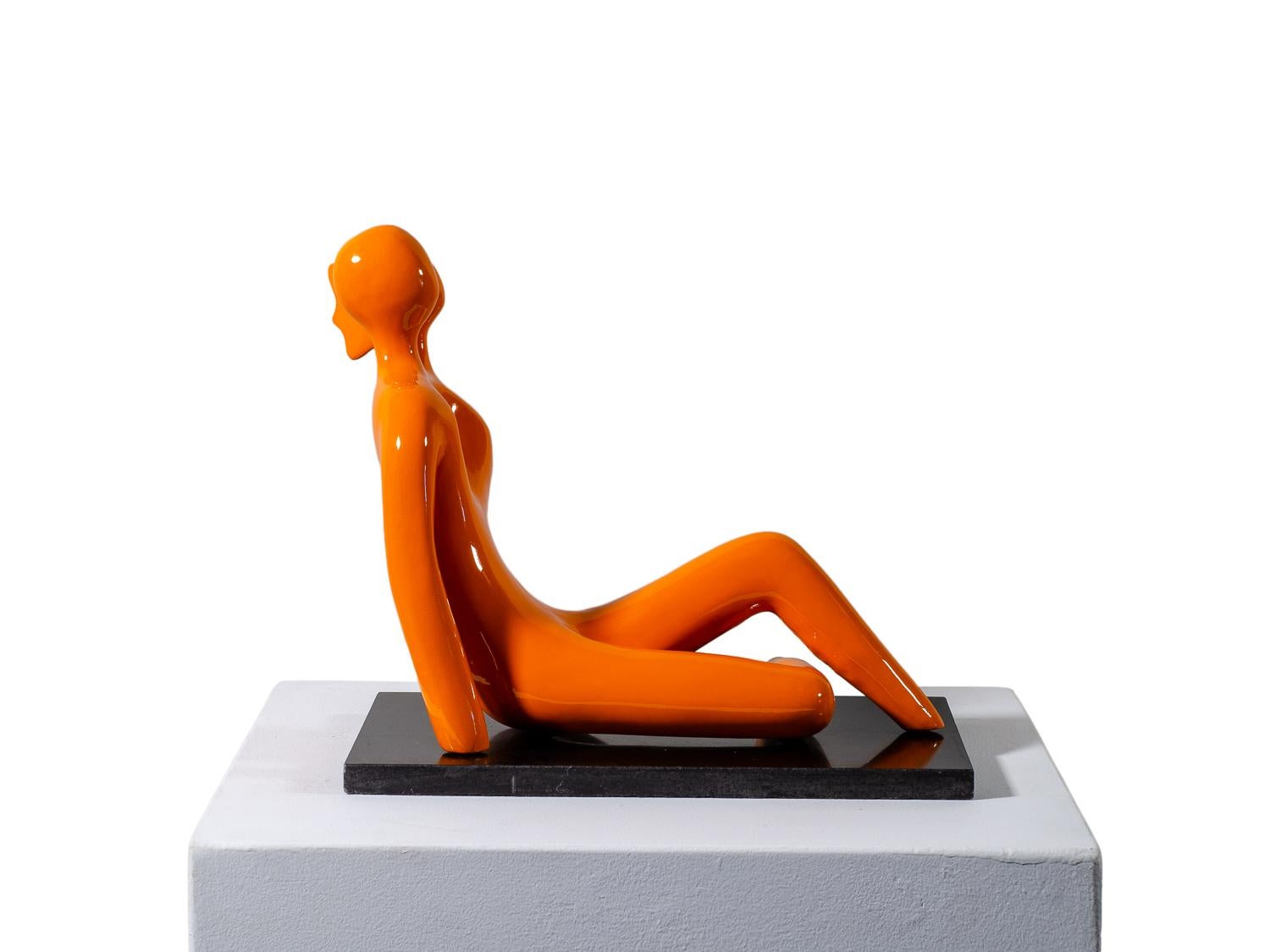Soul Mates #2 (in orange) When in love their souls and bodies fuse into one. - Sculpture by Beatriz Gerenstein