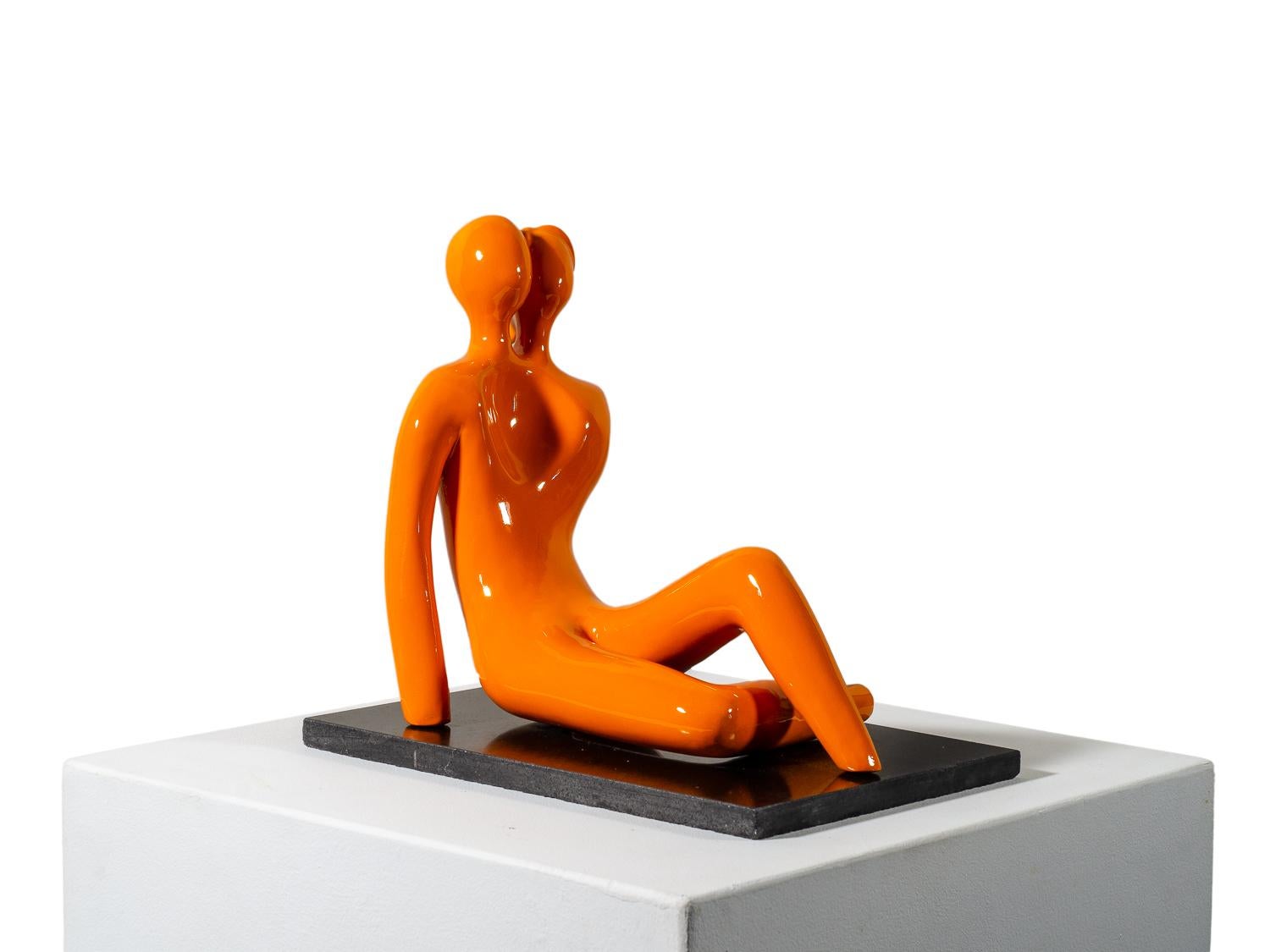 Beatriz Gerenstein Figurative Sculpture - Soul Mates #2 (in orange) When in love their souls and bodies fuse into one.