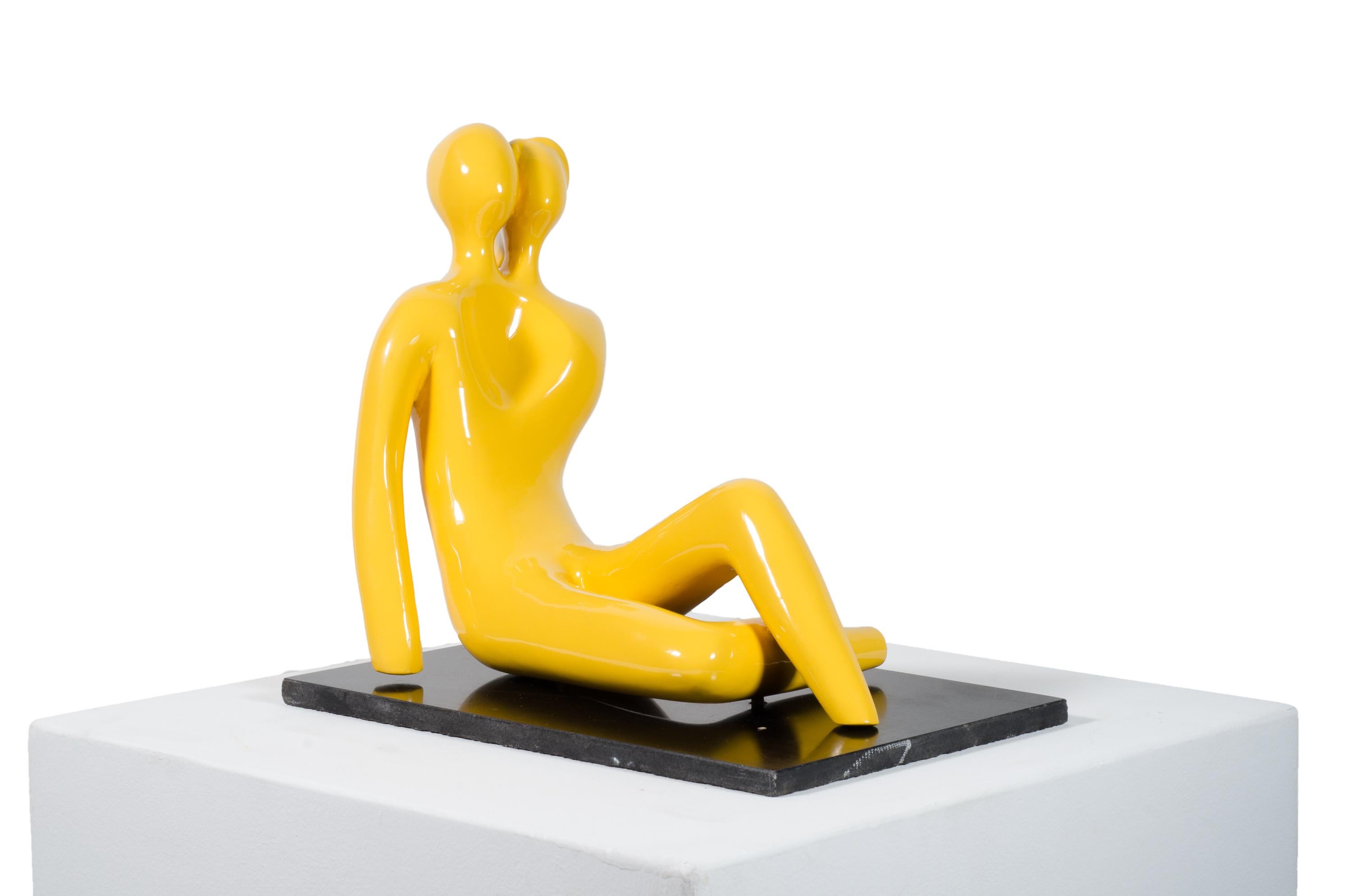 Soul Mates #2 (in yellow) When in love their souls and bodies fuse into just one - Sculpture by Beatriz Gerenstein