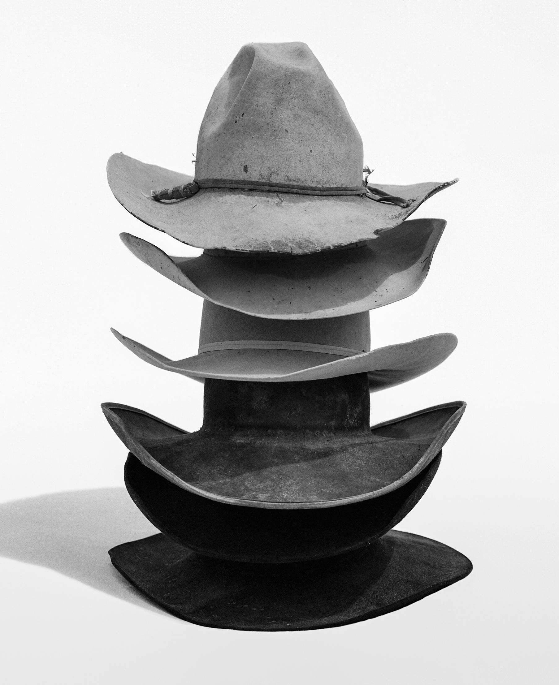 Reihe: The Western Collection'S
Archivalischer Pigmentdruck
Alle verfügbaren Größen ohne Rahmen (mit Rahmen):
40" x 32"	(47" x 39")
60" x 48"	(67" x 55")
75" x 60"	(84" x 69")
Auflage von 10 + 2 Artist Proofs insgesamt in allen Größen

Dieses Foto
