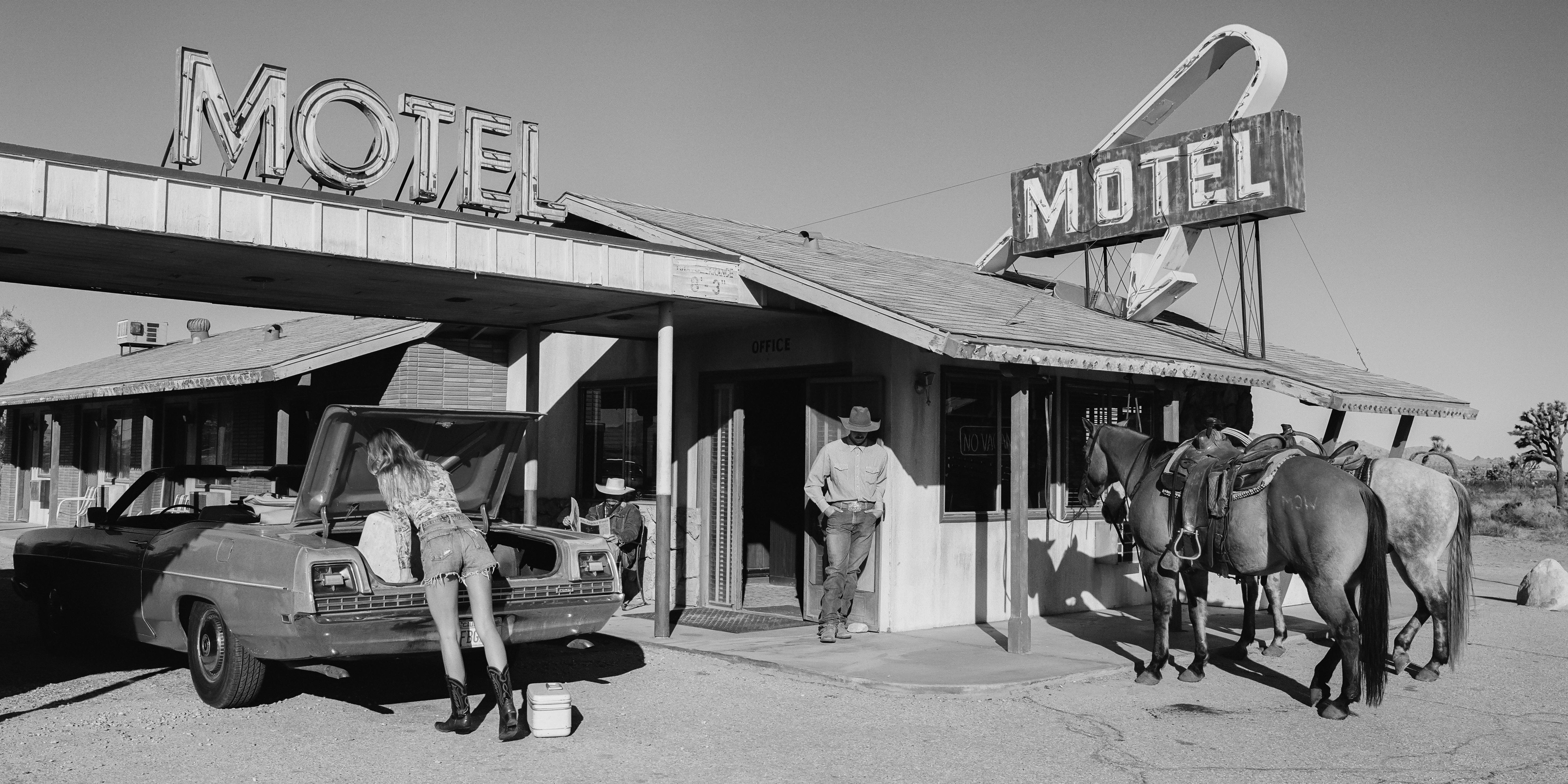 Beau Simmons Black and White Photograph - The Four Aces Motel