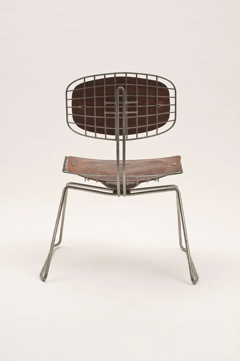 Beaubourg-Stuhl aus Stahl und Leder von Michel Cadestin und Georges Laurent (Ende des 20. Jahrhunderts) im Angebot
