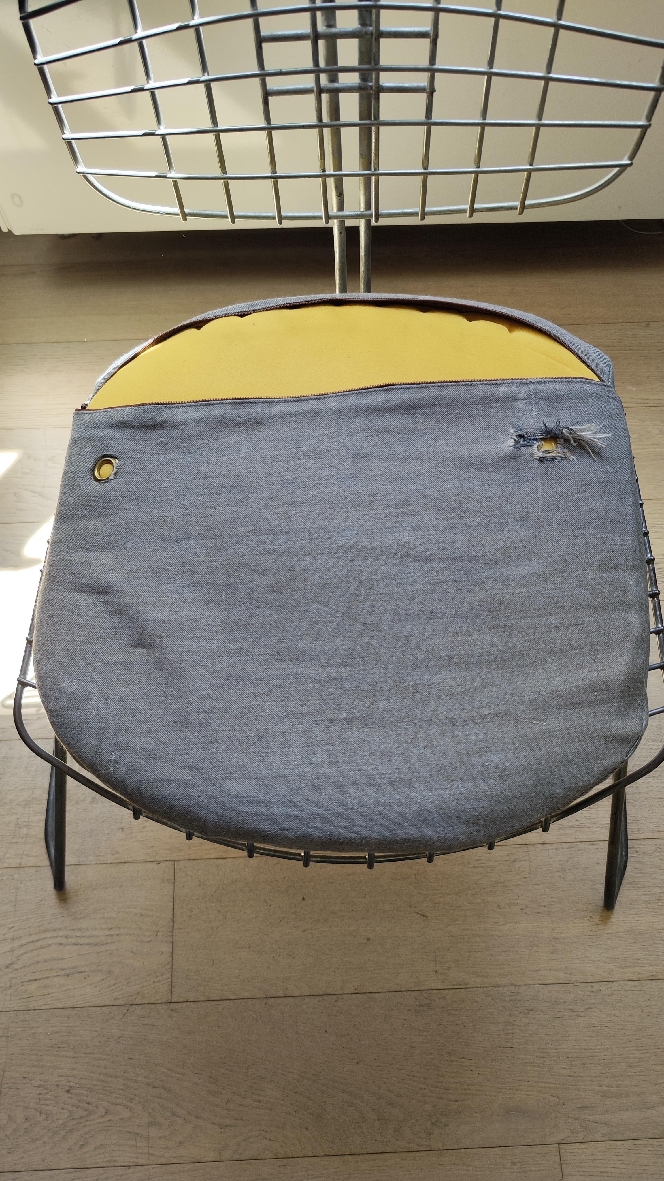 Beaubourg Chair in Steel and Fabric by Michel Cadestin and Georges Laurent For Sale 12