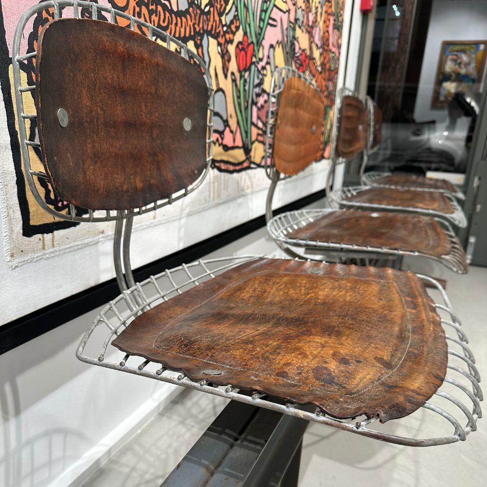 Beaubourg Trellis seating from the Centre Georges Pompidou en Bastante bueno estado para la venta en Paris, FR