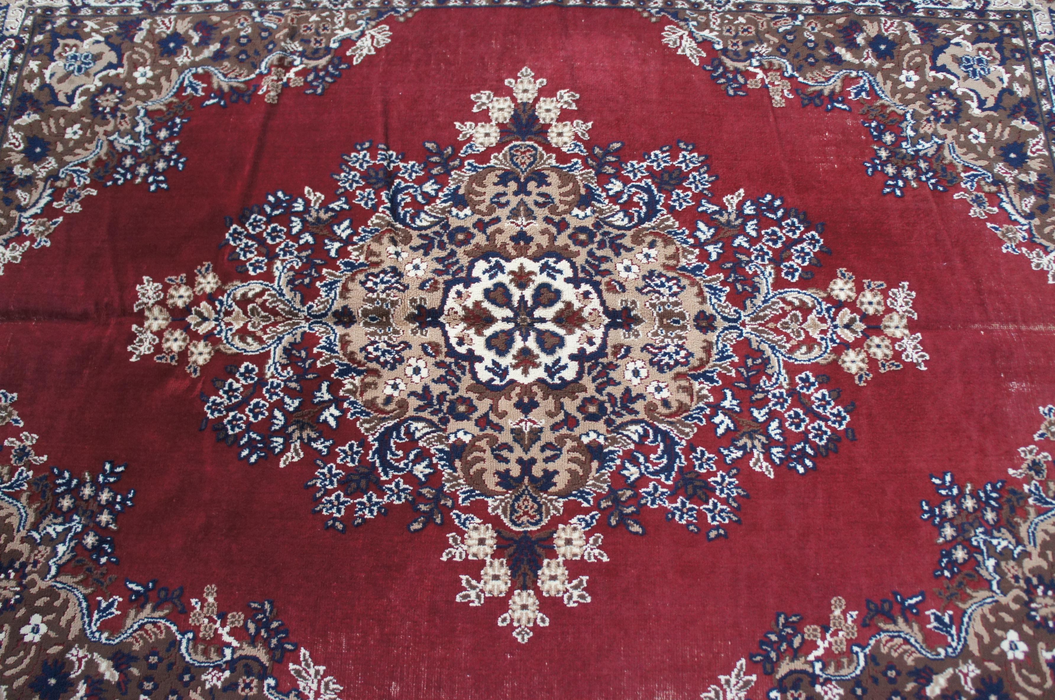 Beaulieu of America Wolefin V 100% Yarn Red Medallion Floral Area Rug Carpet 11' In Good Condition For Sale In Dayton, OH