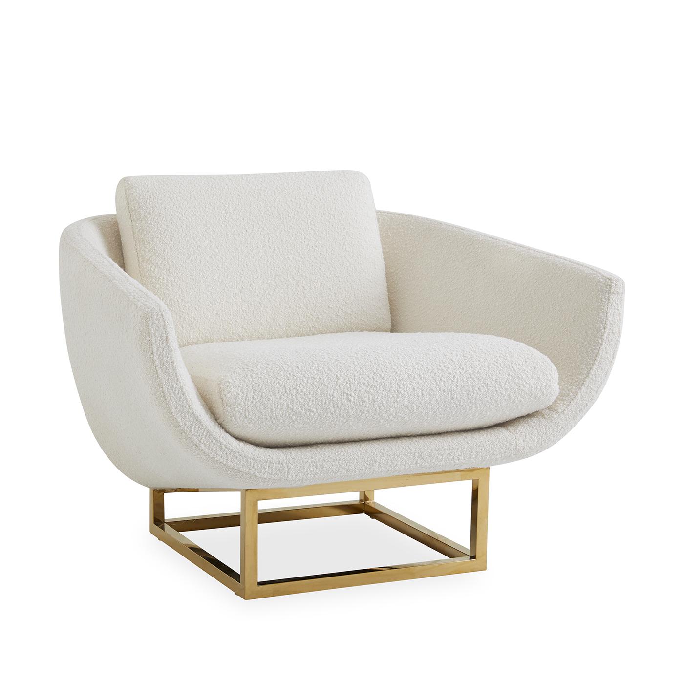 New Traditionalism. Minimalist rigor meets cocoon-y comfort. Our Beaumont collection's architectural yet airy bases are juxtaposed with silhouettes softened by sculptural flair. Balance and geometry get a glamorous lift from shiny polished brass and