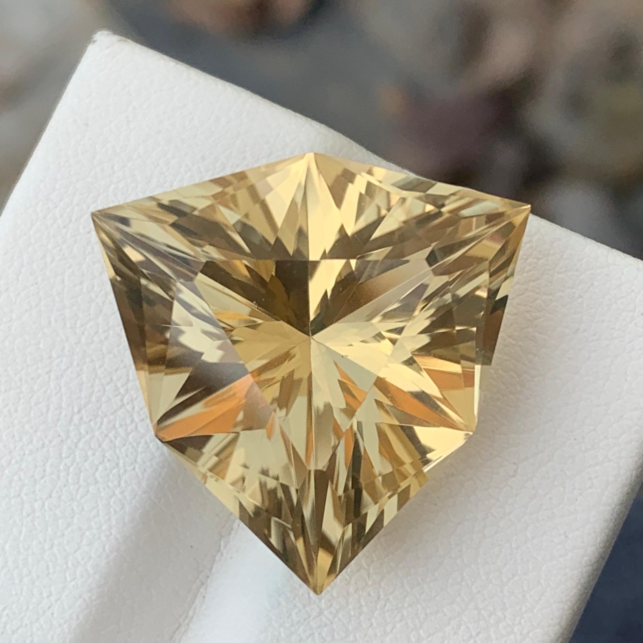Trillion Cut Beauteous 31.15 Carats Natural Loose Yellow Citrine Trilliant Fancy Cut Gemstone For Sale