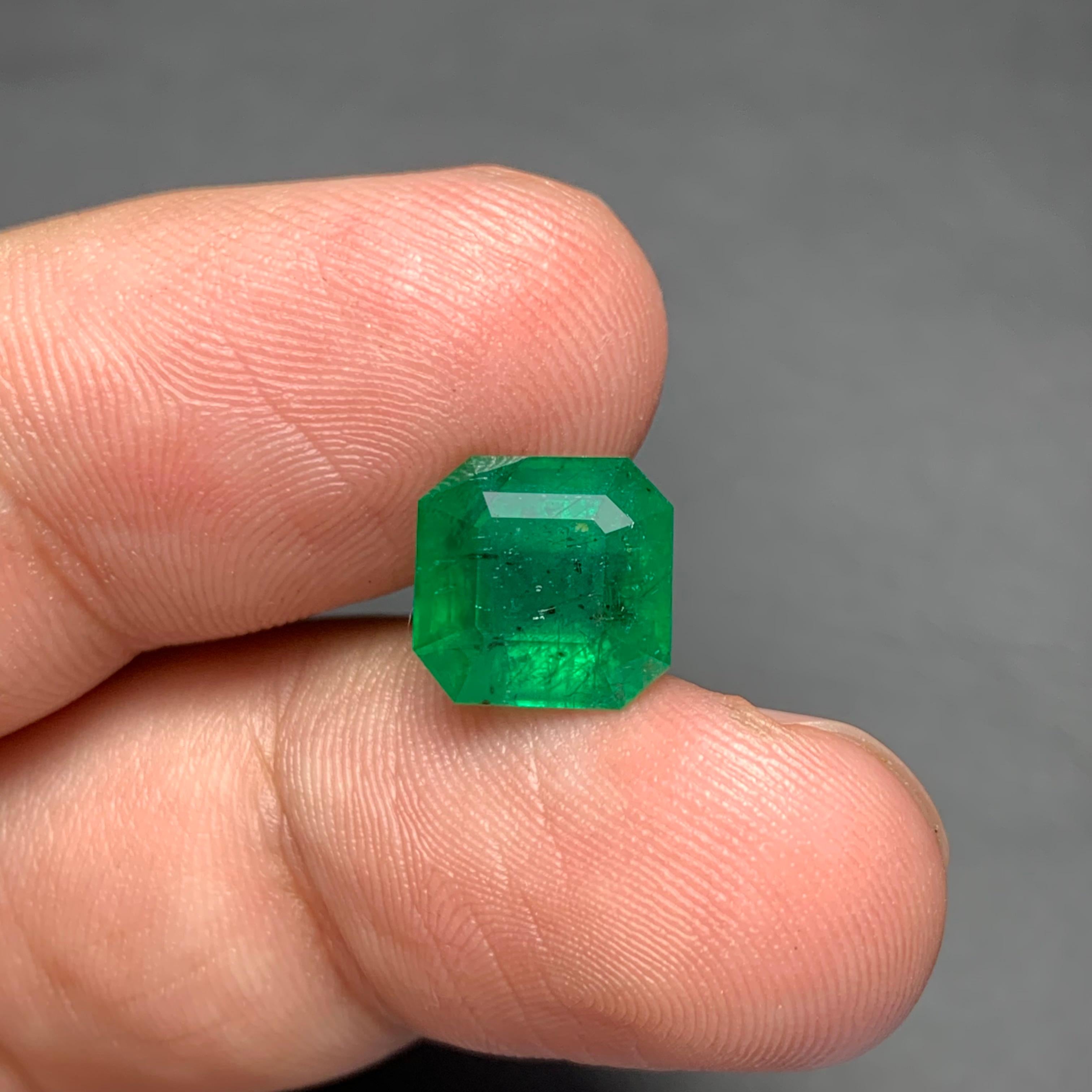 Beauteous 4.10 Carats Natural Green Loose Emerald Zambia Mine Ring Jewellery  For Sale 2