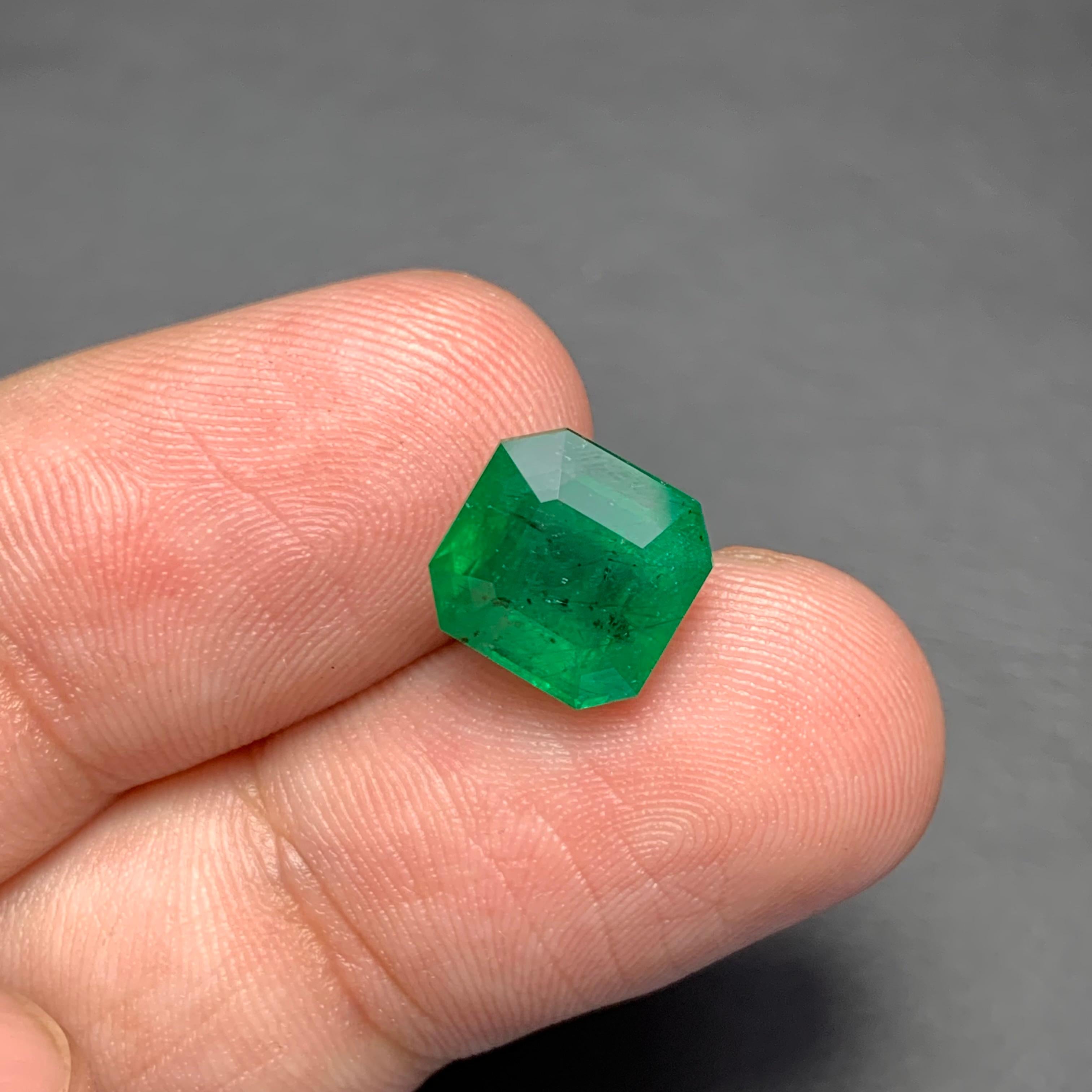 Beauteous 4.10 Carats Natural Green Loose Emerald Zambia Mine Ring Jewellery  For Sale 3