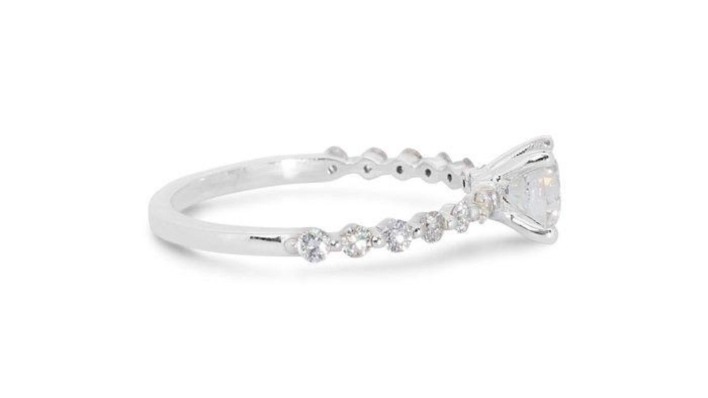 Taille ronde Magnifique bague en or blanc 18 carats avec diamants ronds brillants de 0,24 carat en vente
