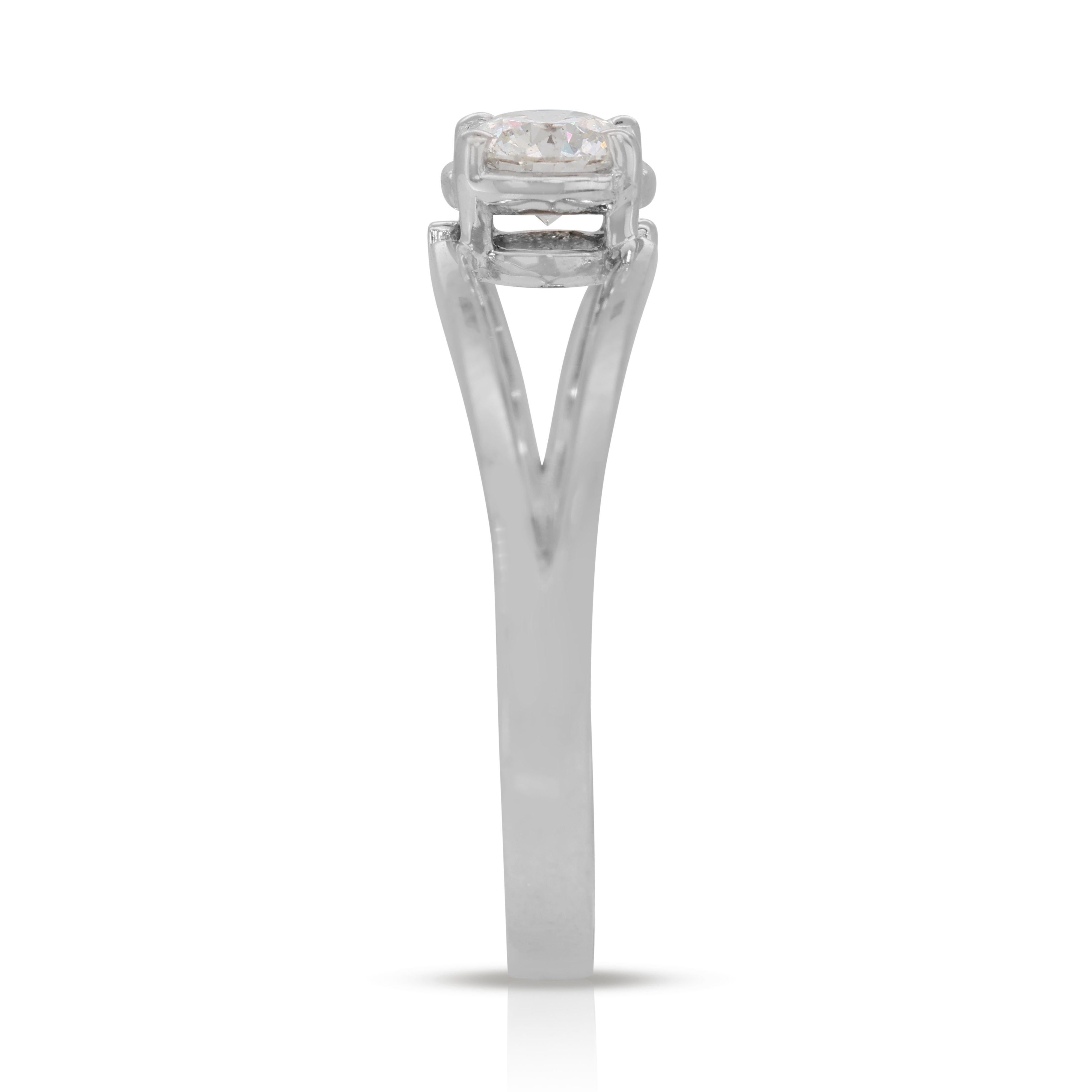 Women's Beautiful 0.32ct Diamond Solitaire Ring set in 14K White Gold For Sale