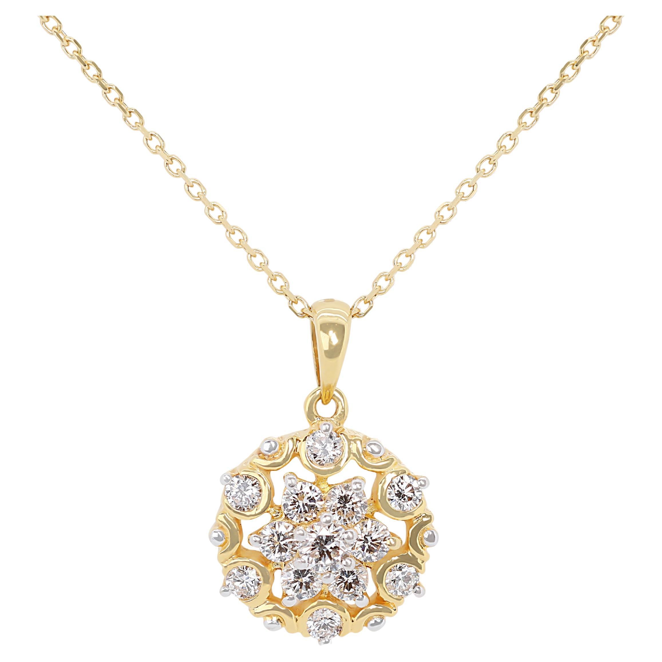 Beautiful 0.40ct Diamonds Pendant in 18K Yellow Gold (Chain Included) For Sale