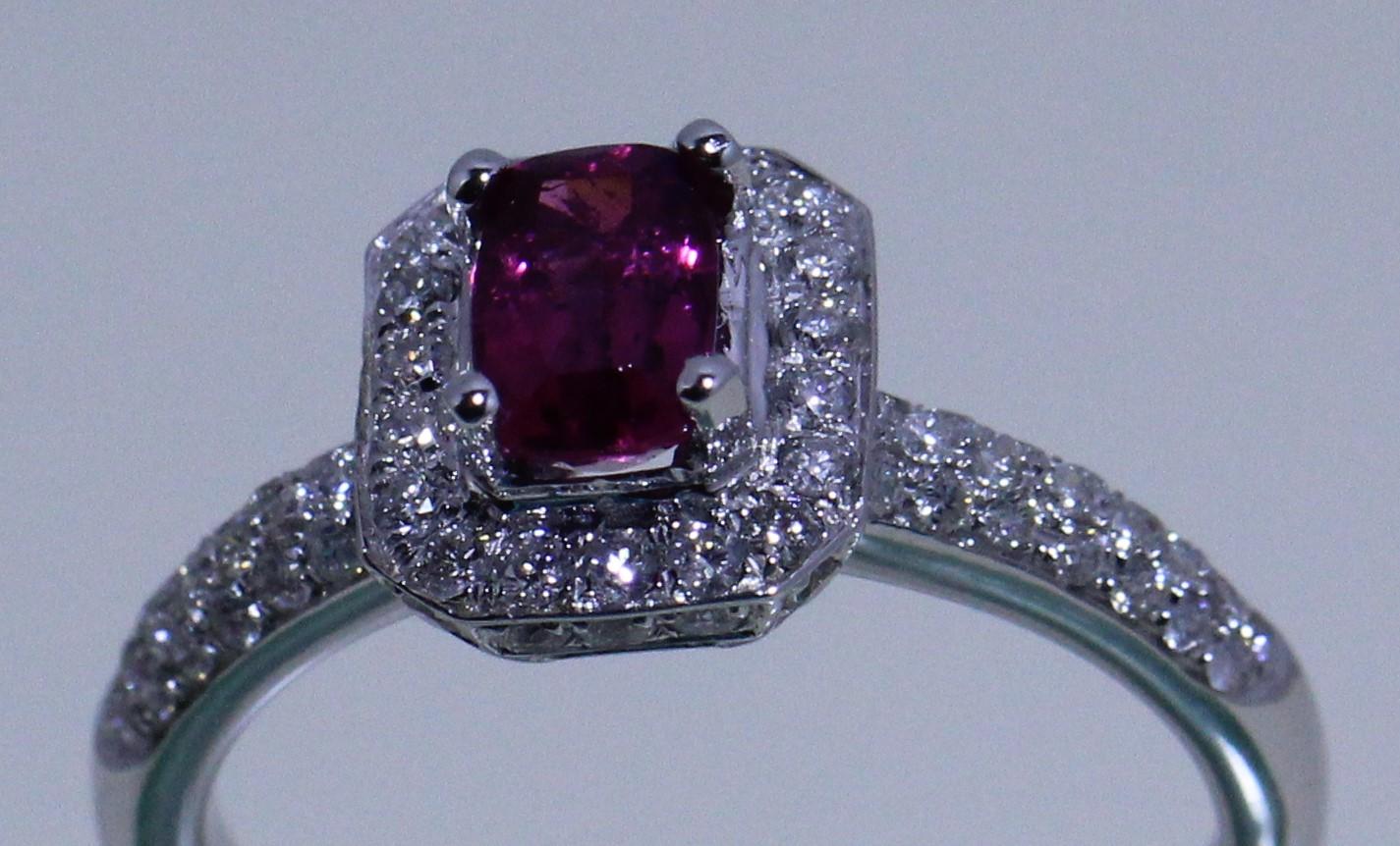 Pink Tourmaline 0.60 Carat Cocktail Ring in 18 Karat White Gold In Excellent Condition For Sale In New York, NY