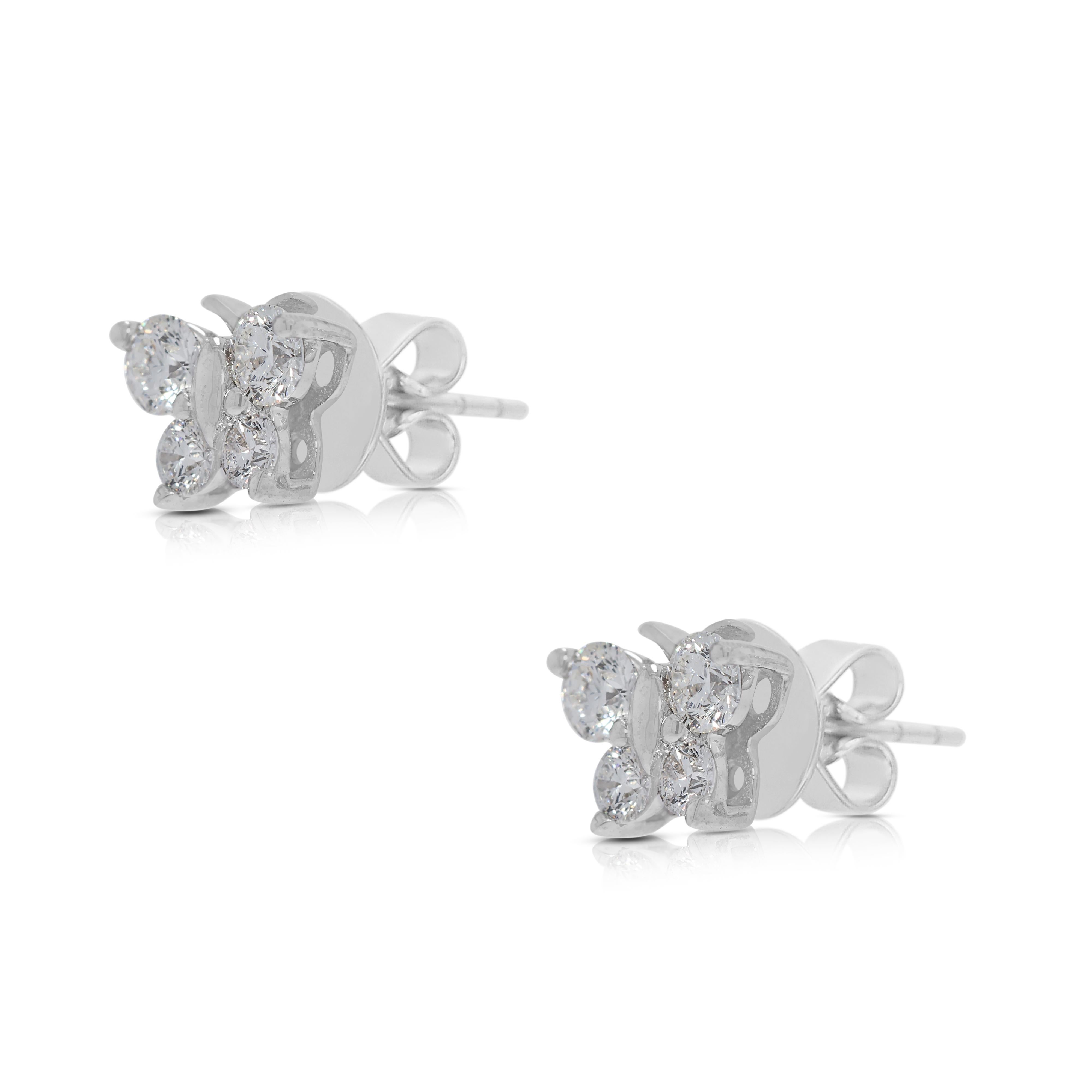 Beautiful 0.60ct Natural Diamonds Stud Earrings in 18K White Gold In Excellent Condition For Sale In רמת גן, IL