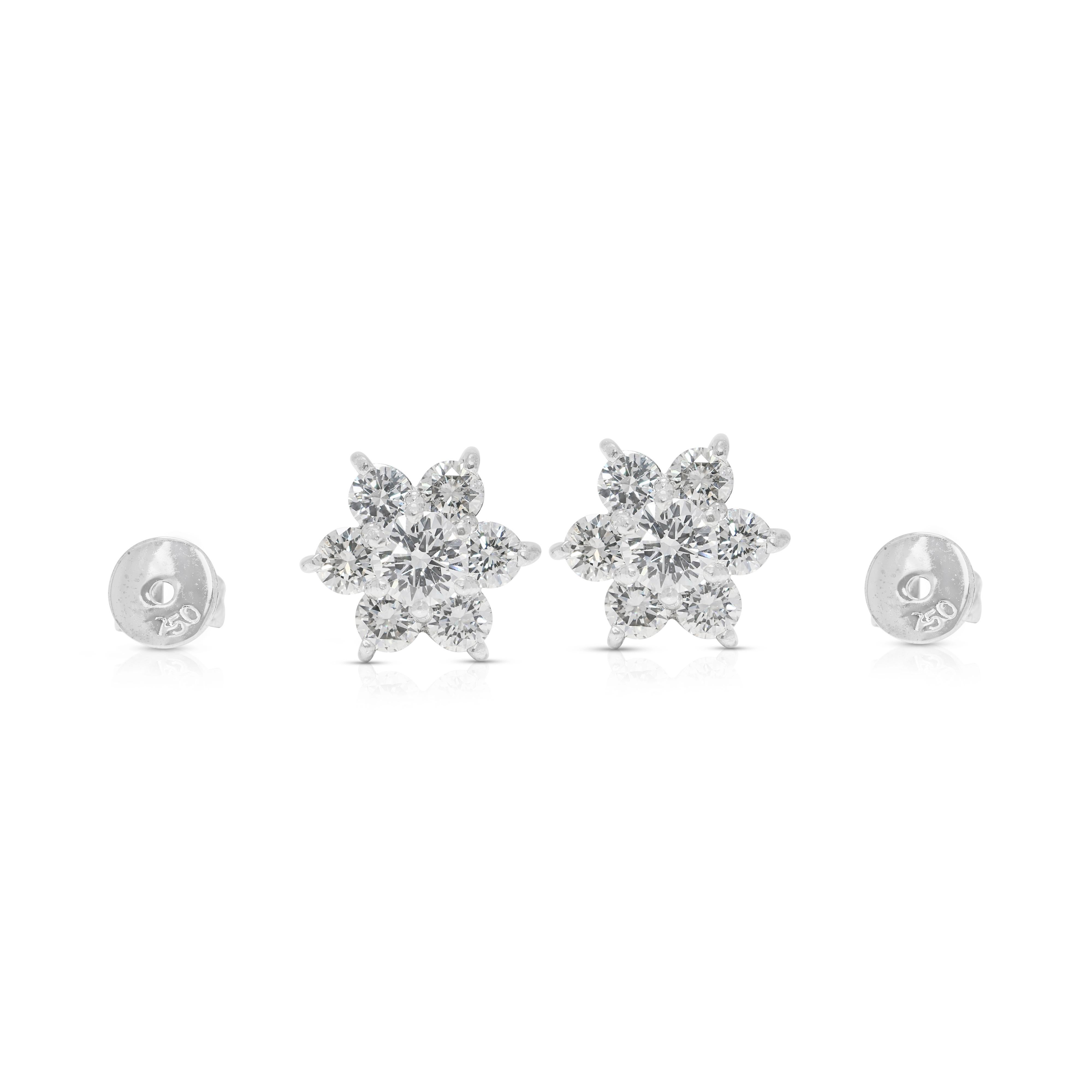 Bellissimi orecchini a fiore in oro bianco 18K con diamante naturale da 0,68 carati in vendita 2