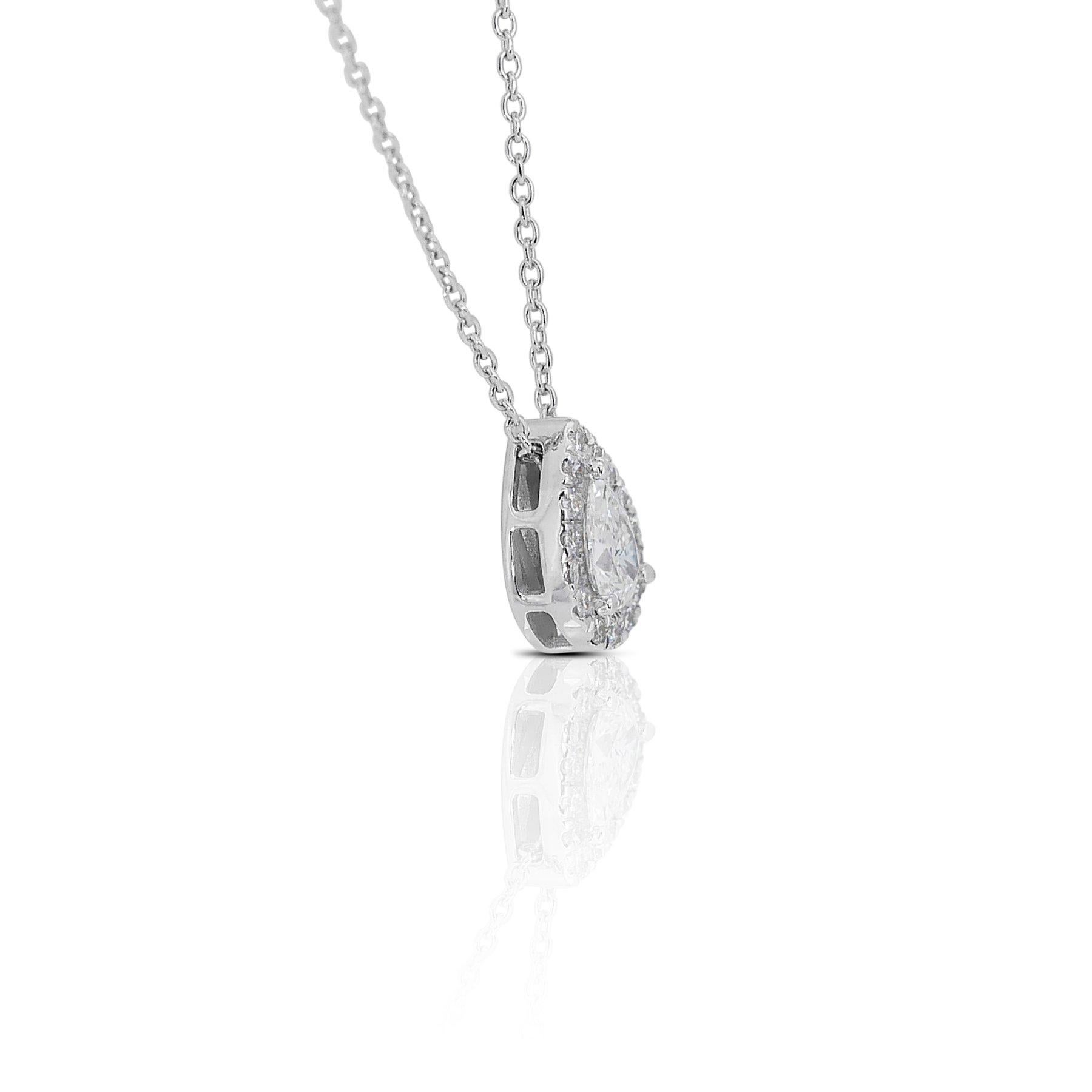 Magnifique collier halo en or blanc 18 carats avec diamant poire de 0,71 ct - certifié GIA en vente 1