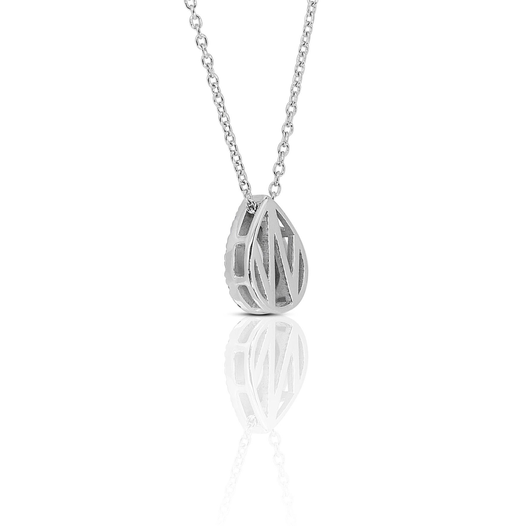Magnifique collier halo en or blanc 18 carats avec diamant poire de 0,71 ct - certifié GIA en vente 2