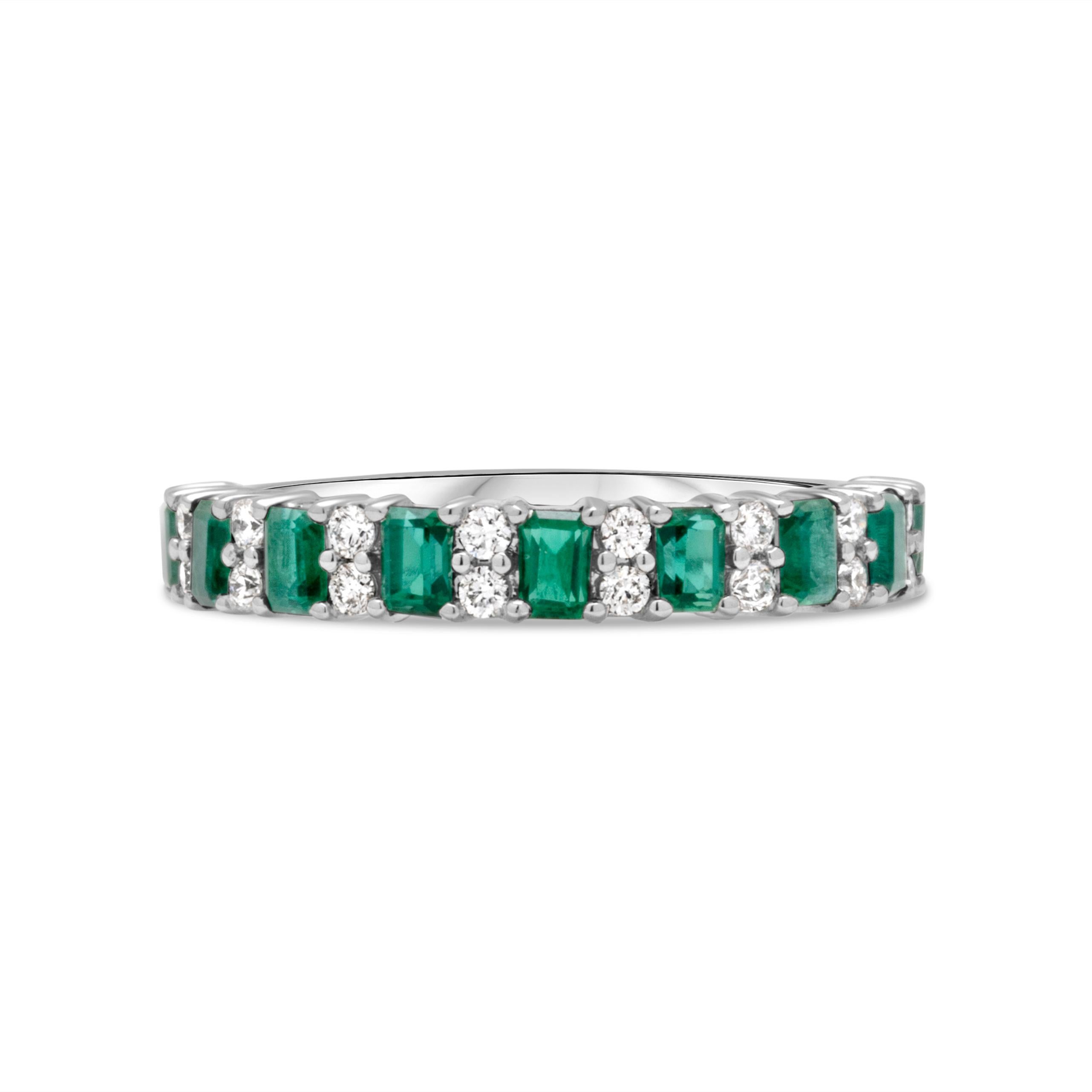 Schöner 0,78 Karat grüner Smaragd & Diamantring aus 14k Weißgold (Zeitgenössisch) im Angebot