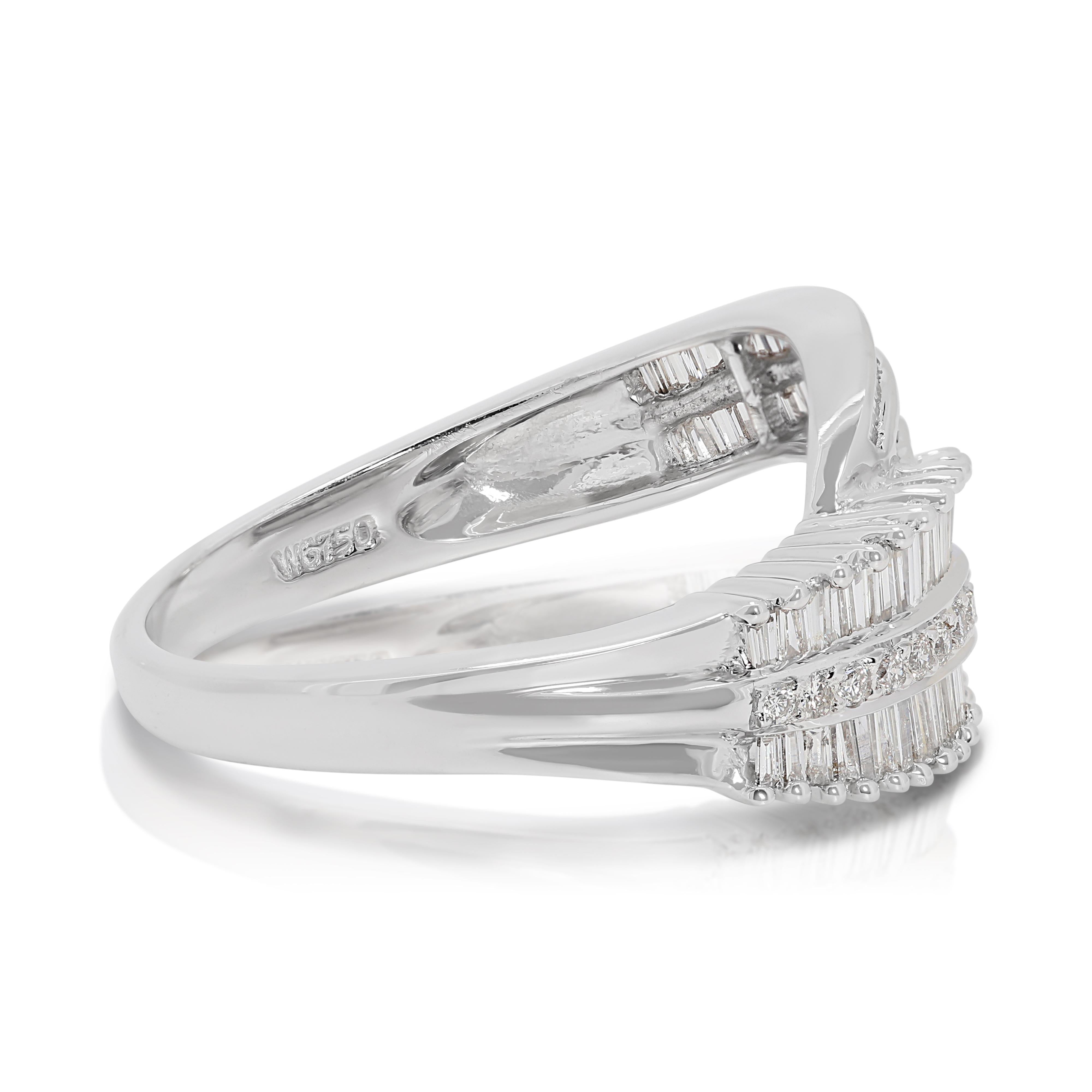 Schöner 0,92 Karat natürlicher Diamant-Cluster-Ring aus 18 Karat Weißgold (Baguette-Treppenschliff) im Angebot