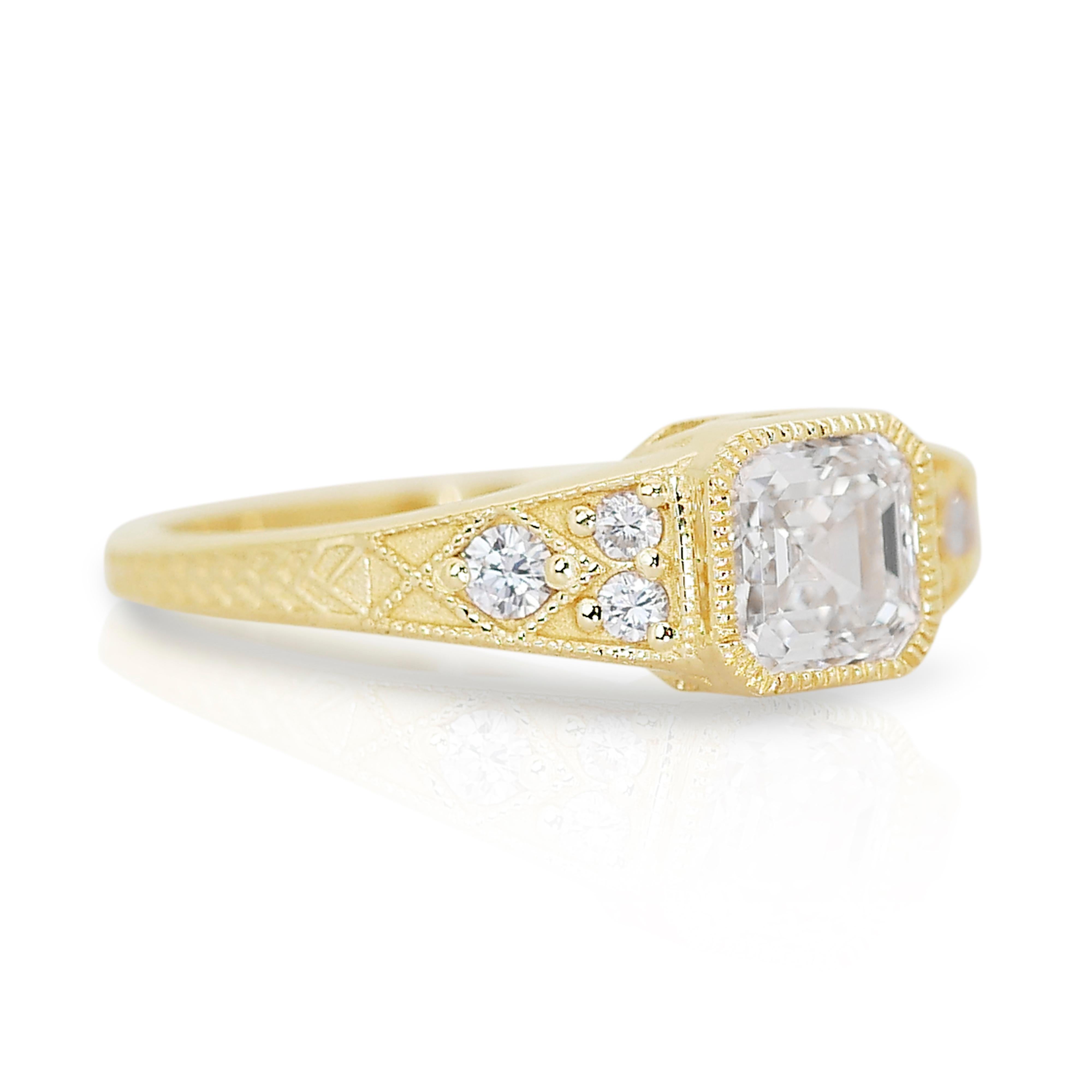 Beautiful 1.17ct Diamonds Pave Ring in 18k Yellow Gold - GIA Certified

Crafted from the finest 18k yellow gold, this exquisite pave ring features a majestic 1.02-carat square-cut diamond as its centerpiece. Surrounding the main stone are 6