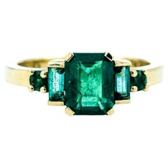 Beautiful 1.35ctw Emerald Ring in 14K Gold by SKYDOG