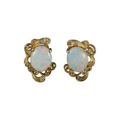 Vintage Beautiful 14ct Gold Natural Opal and Diamond Clip On Earrings