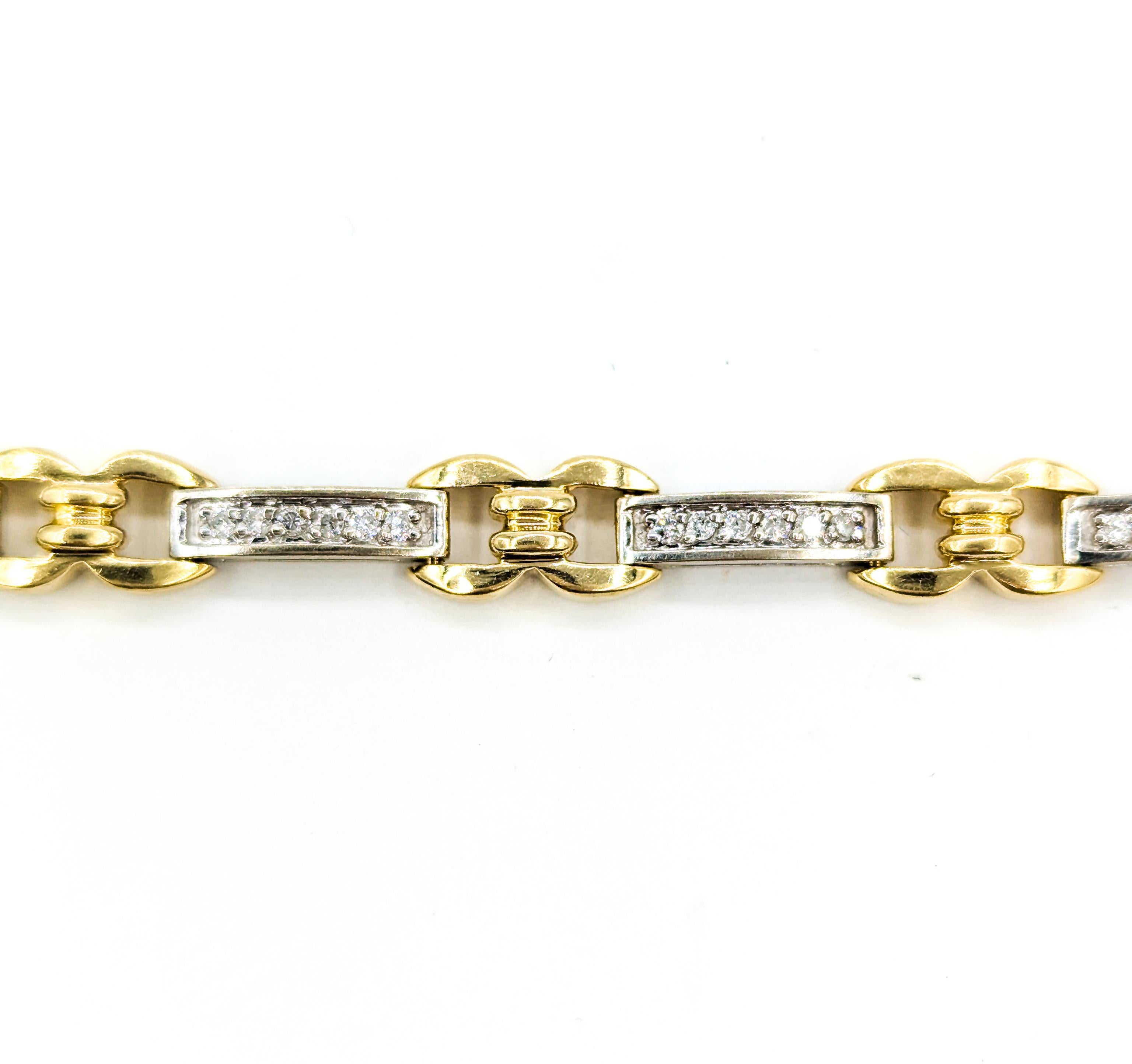 Round Cut Beautiful 14k Two-Tone Diamond Tennis Bracelet For Sale